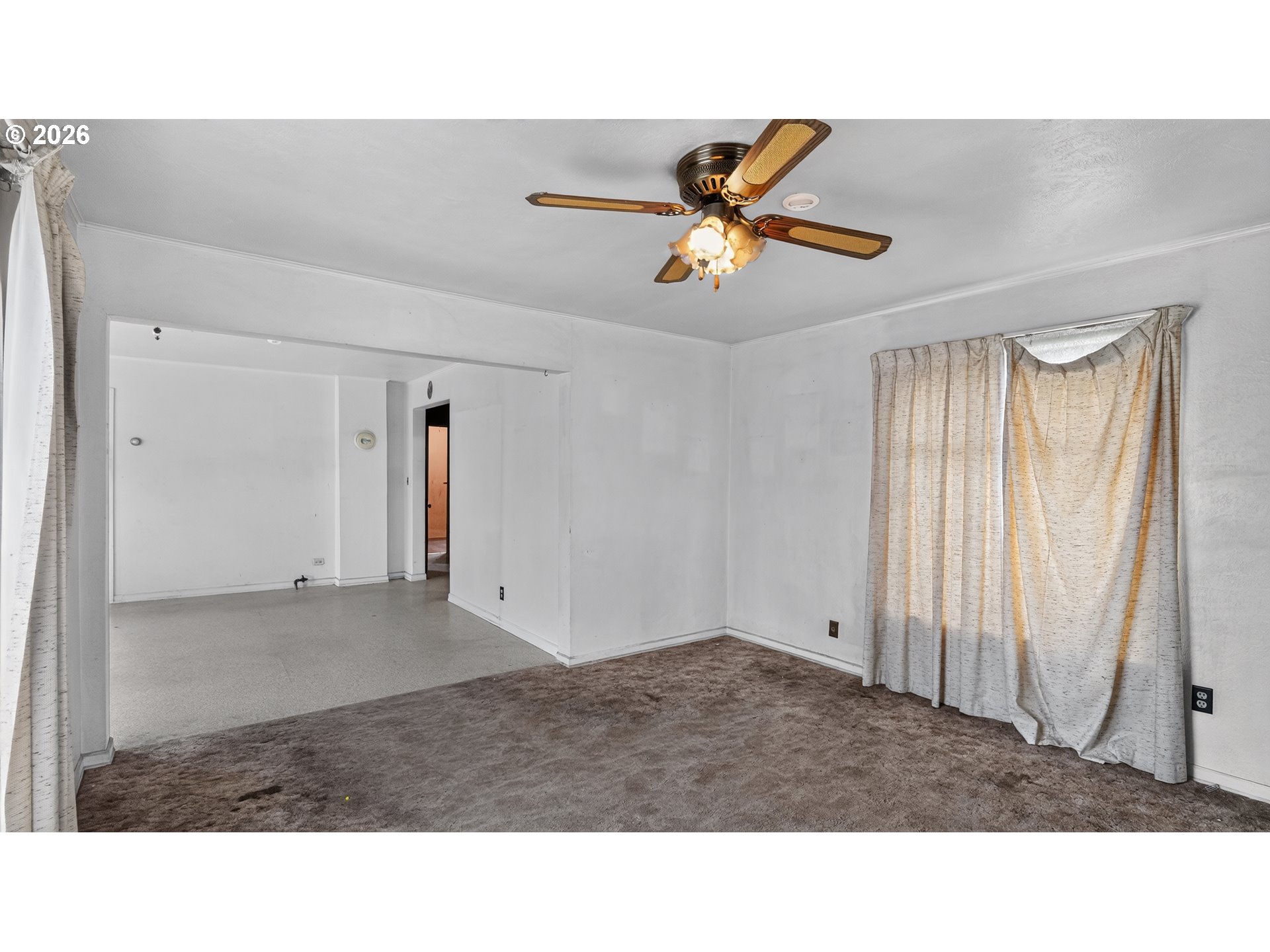 42 E St Property Photo 30
