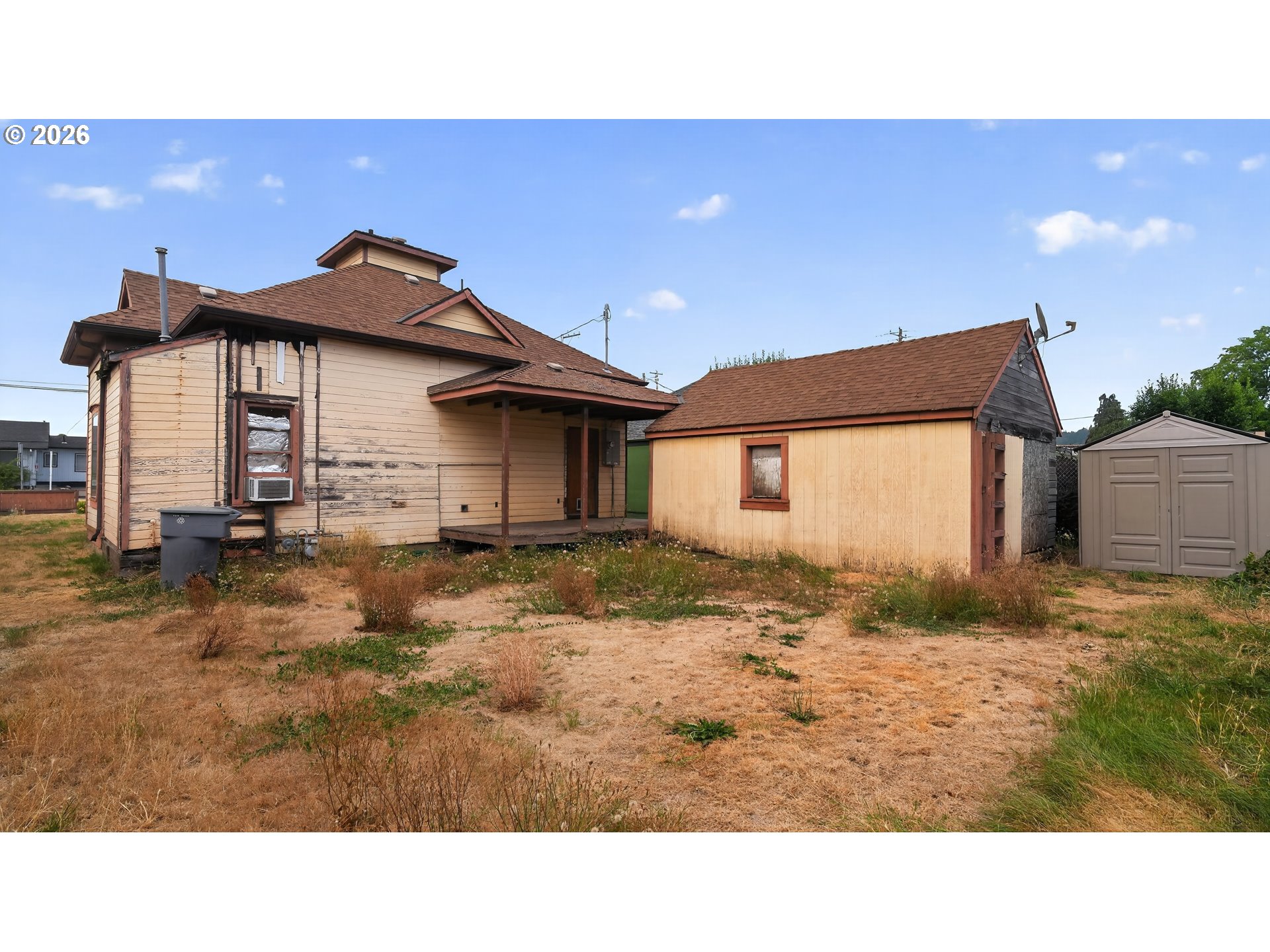42 E St Property Photo 31
