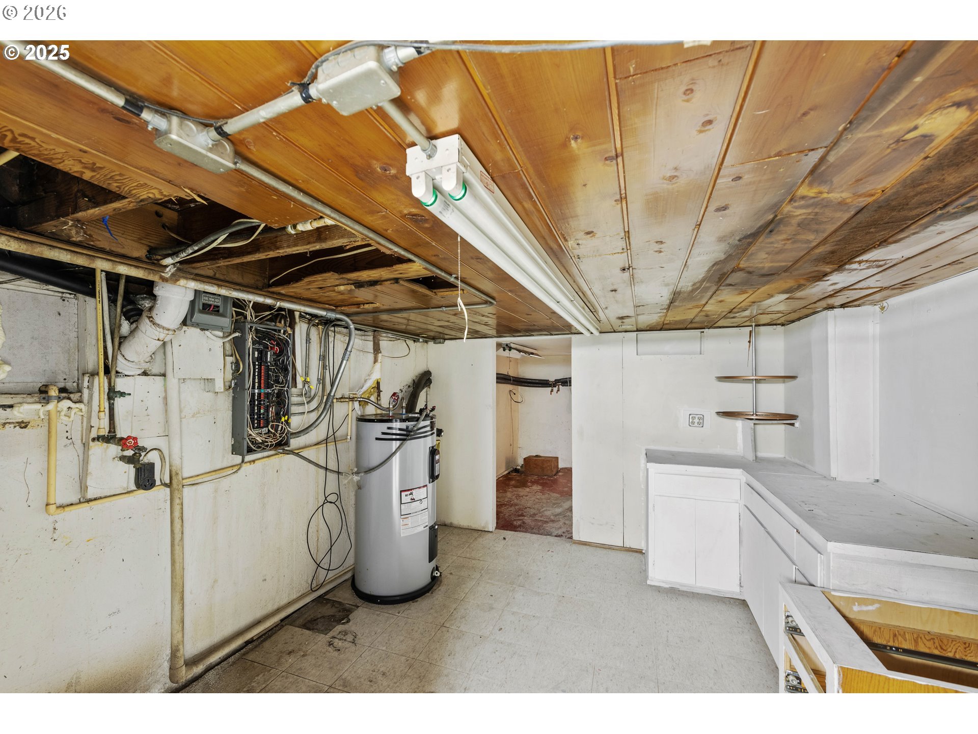 2245 Broadway Ave Property Photo 16