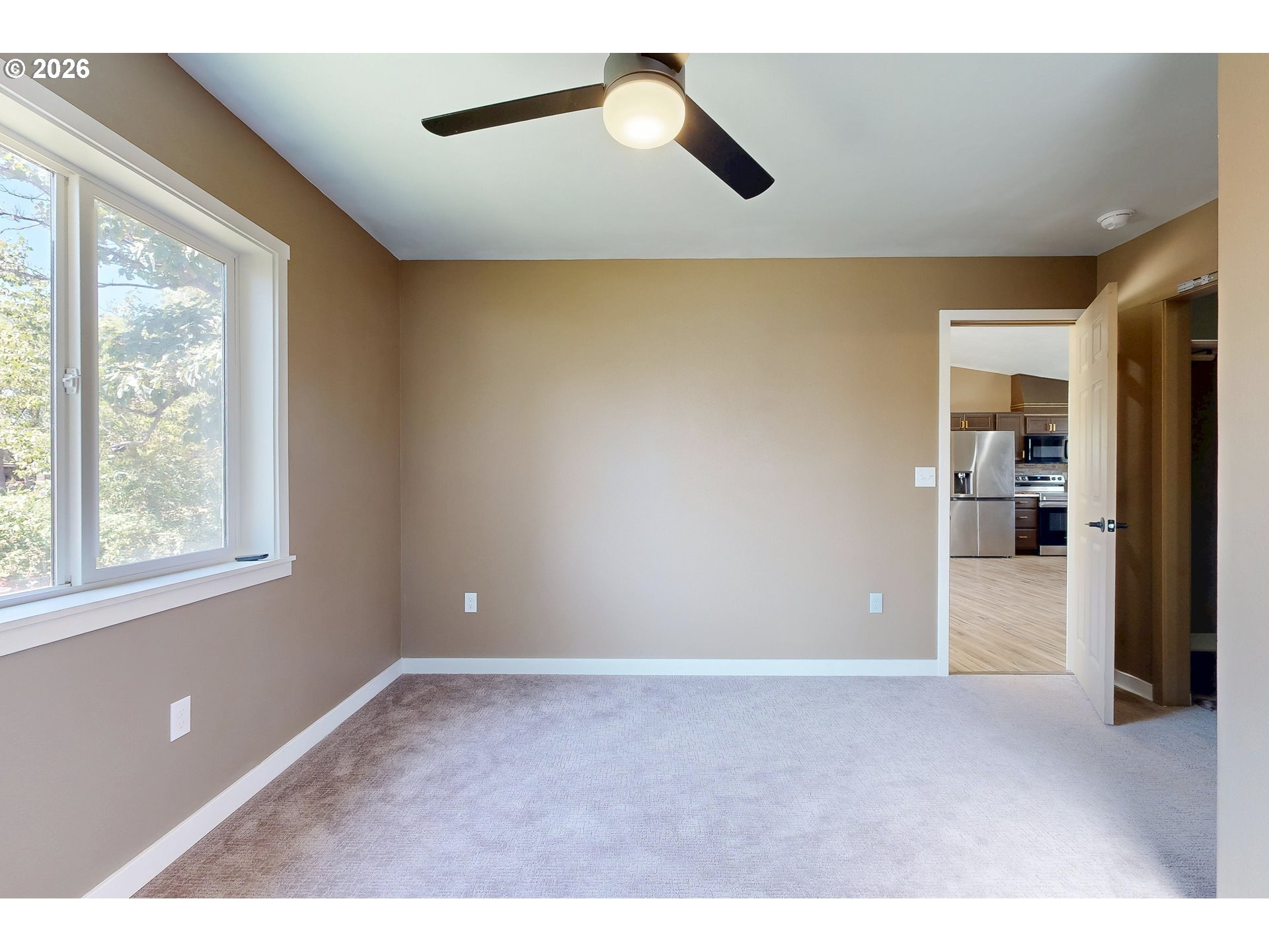 905 Cowl St Property Photo 17