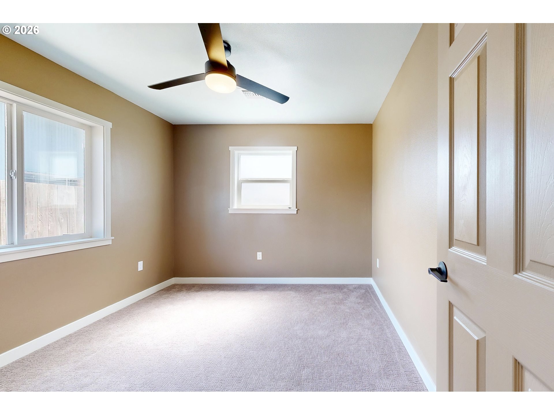 905 Cowl St Property Photo 21