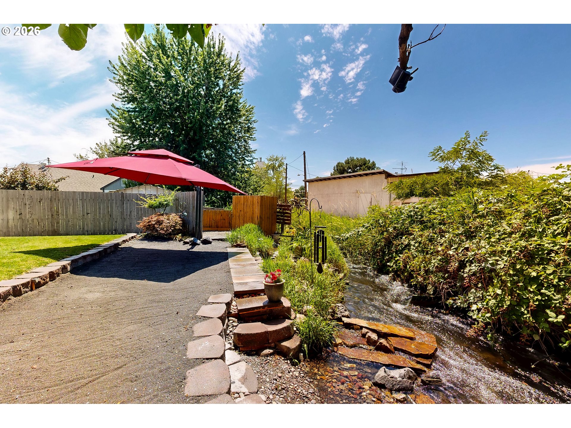 905 Cowl St Property Photo 25
