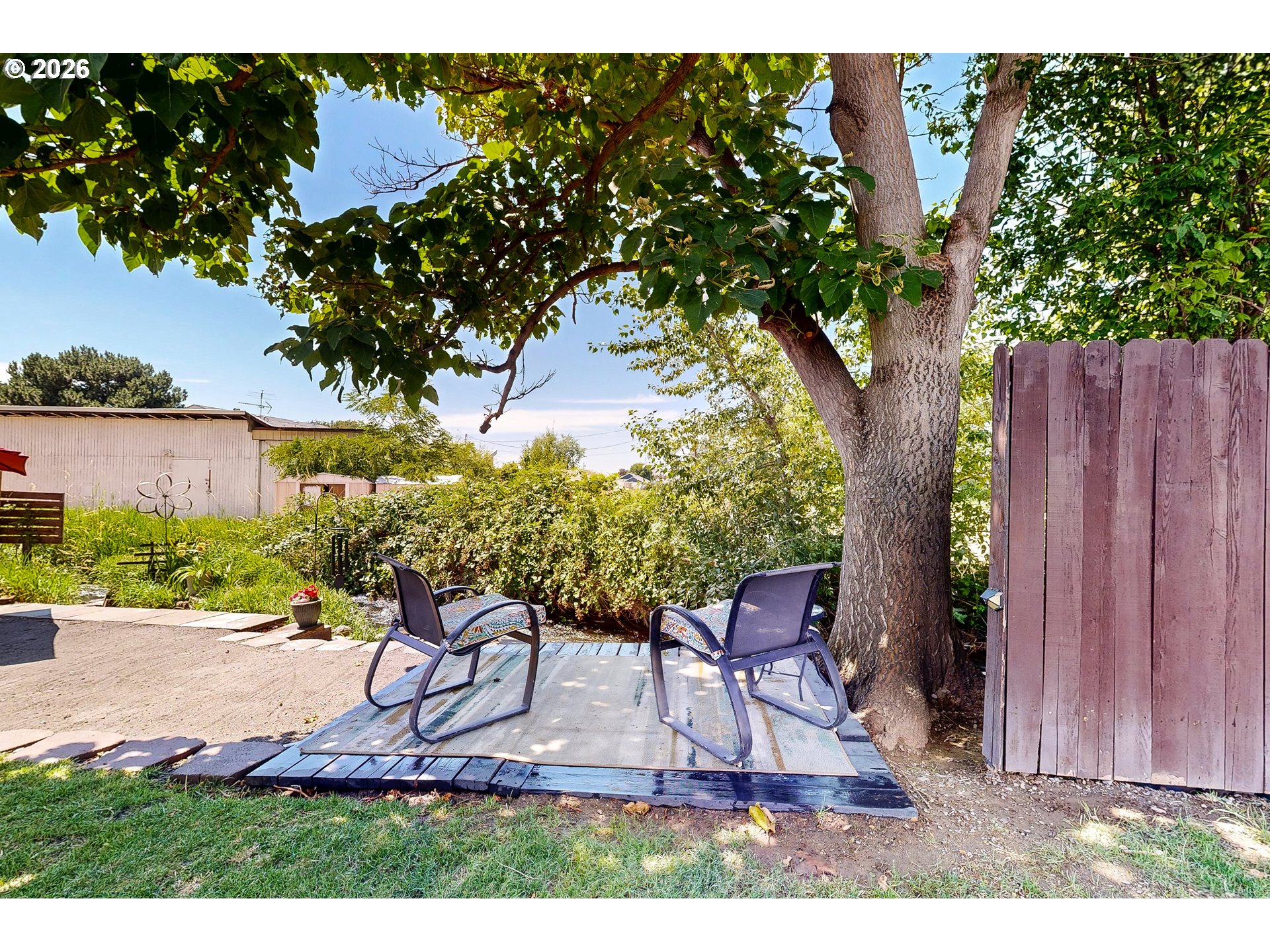 905 Cowl St Property Photo 27