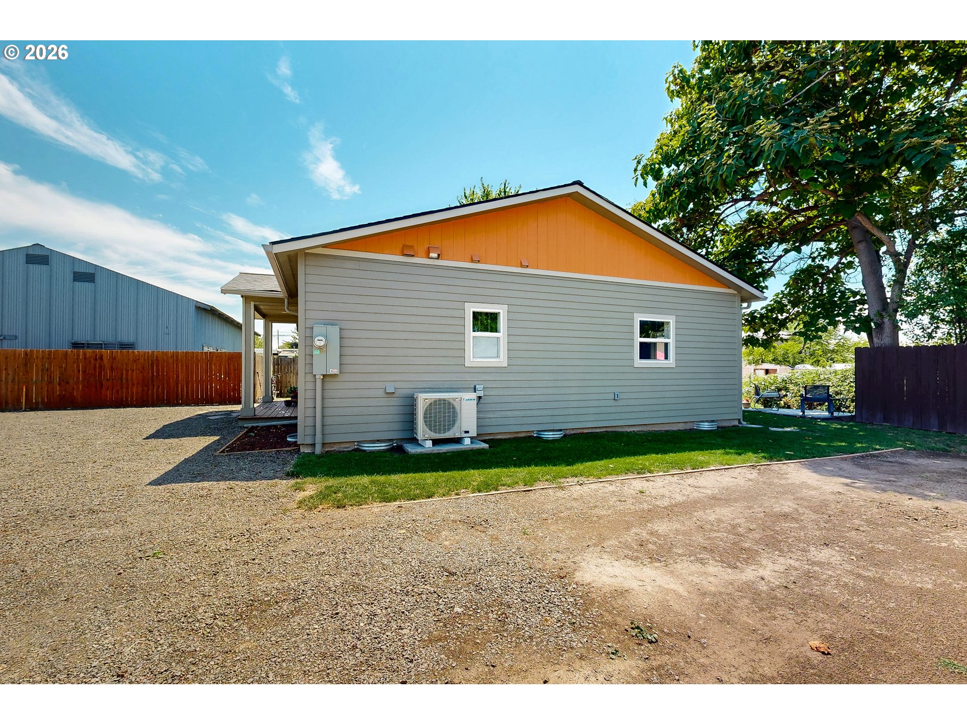 905 Cowl St Property Photo 37