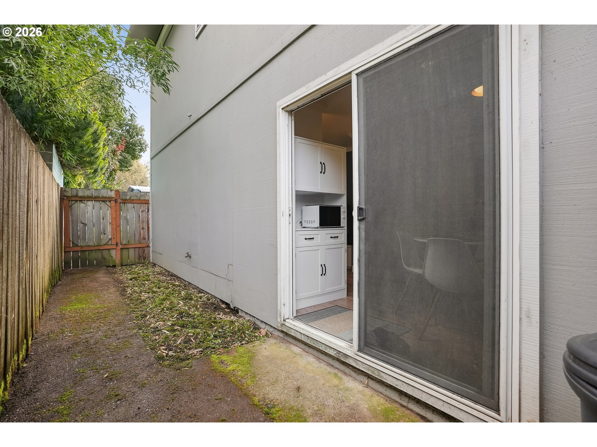 6919 N Leavitt Ave B1 Property Photo 24