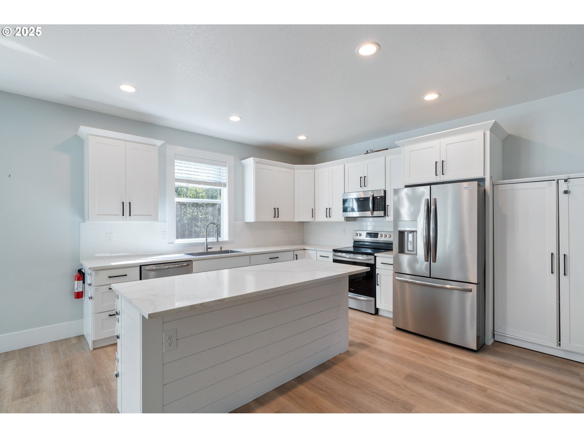 1730 Wayfarer Ln Property Photo 11