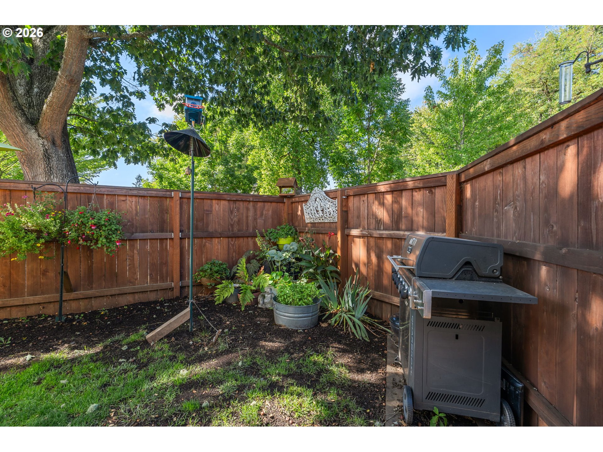 886 Polk St Property Photo 23