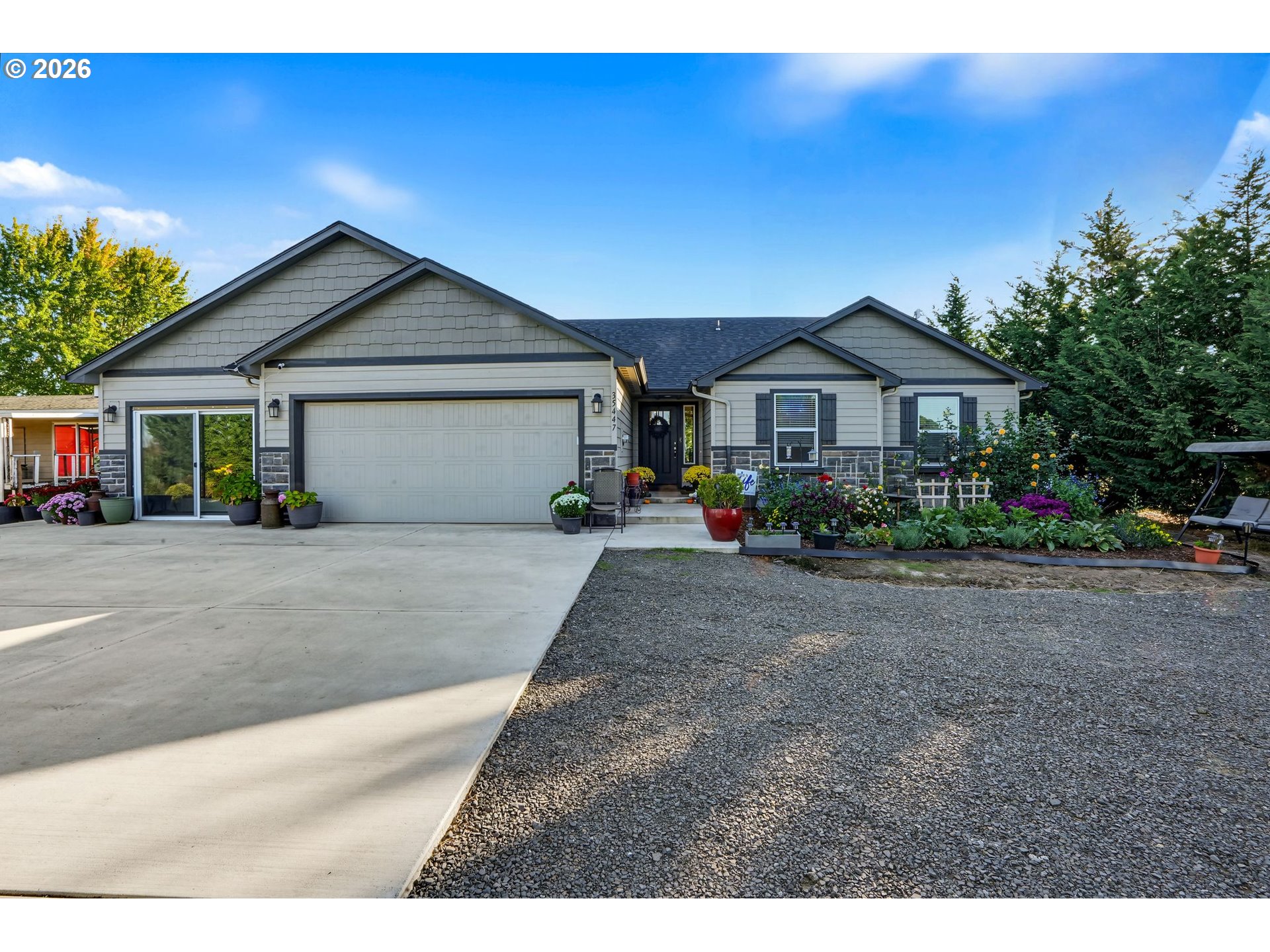 35447 E Knox Butte Rd Property Photo 1