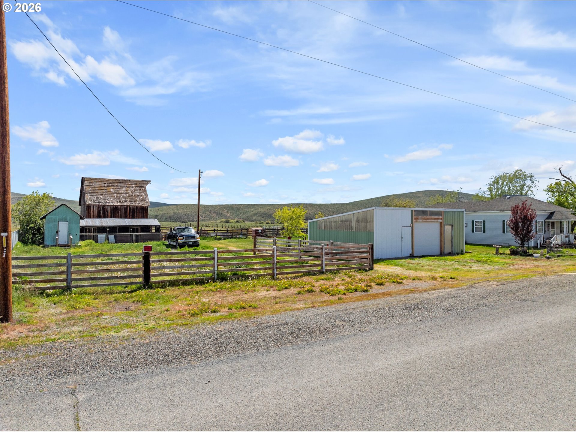 710 School St Property Photo 5