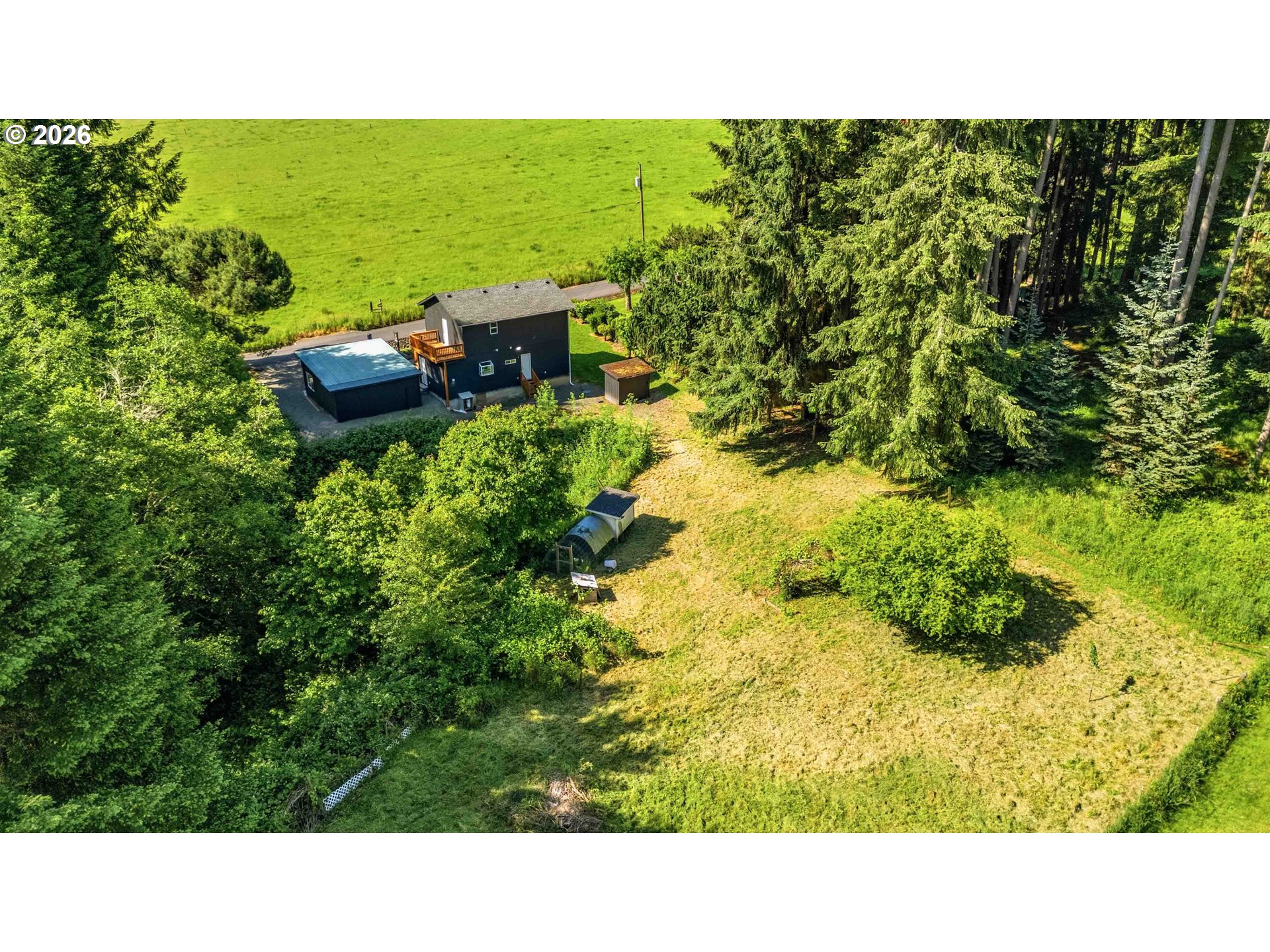 204 Conger Rd Property Photo 3