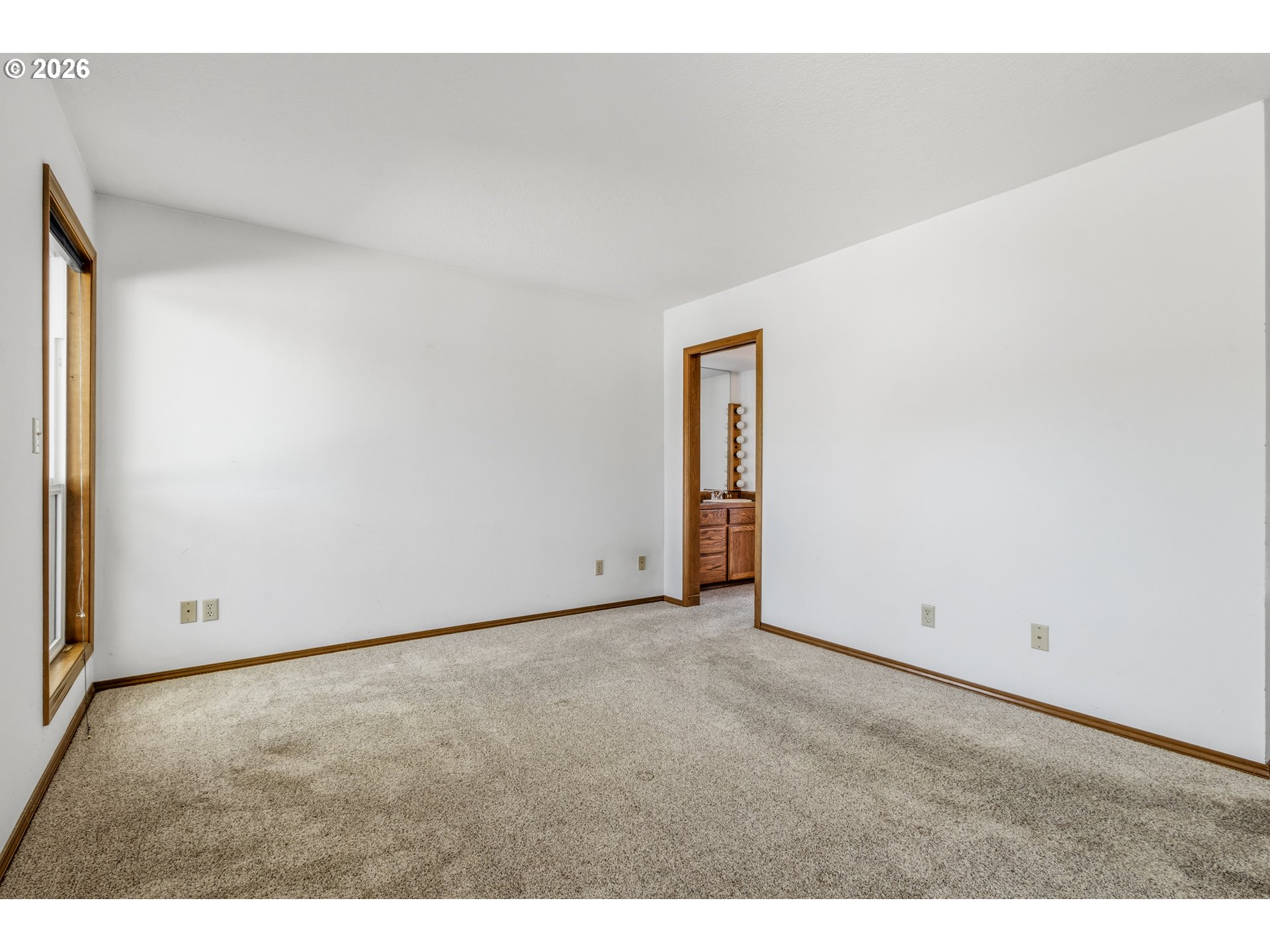 2031 Ne Josephine Dr Property Photo 18