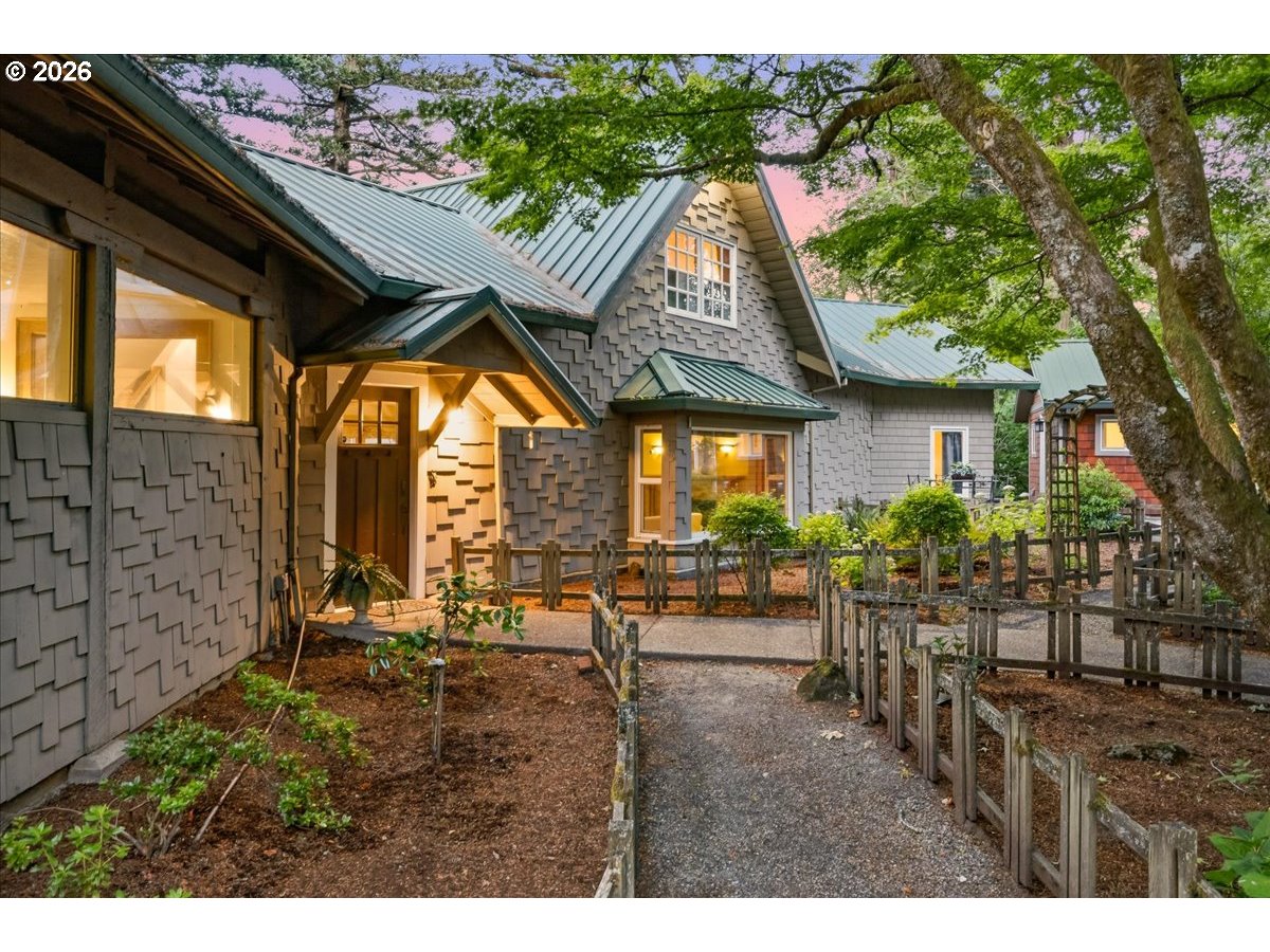 41225 E Larch Mountain Rd Property Photo 1