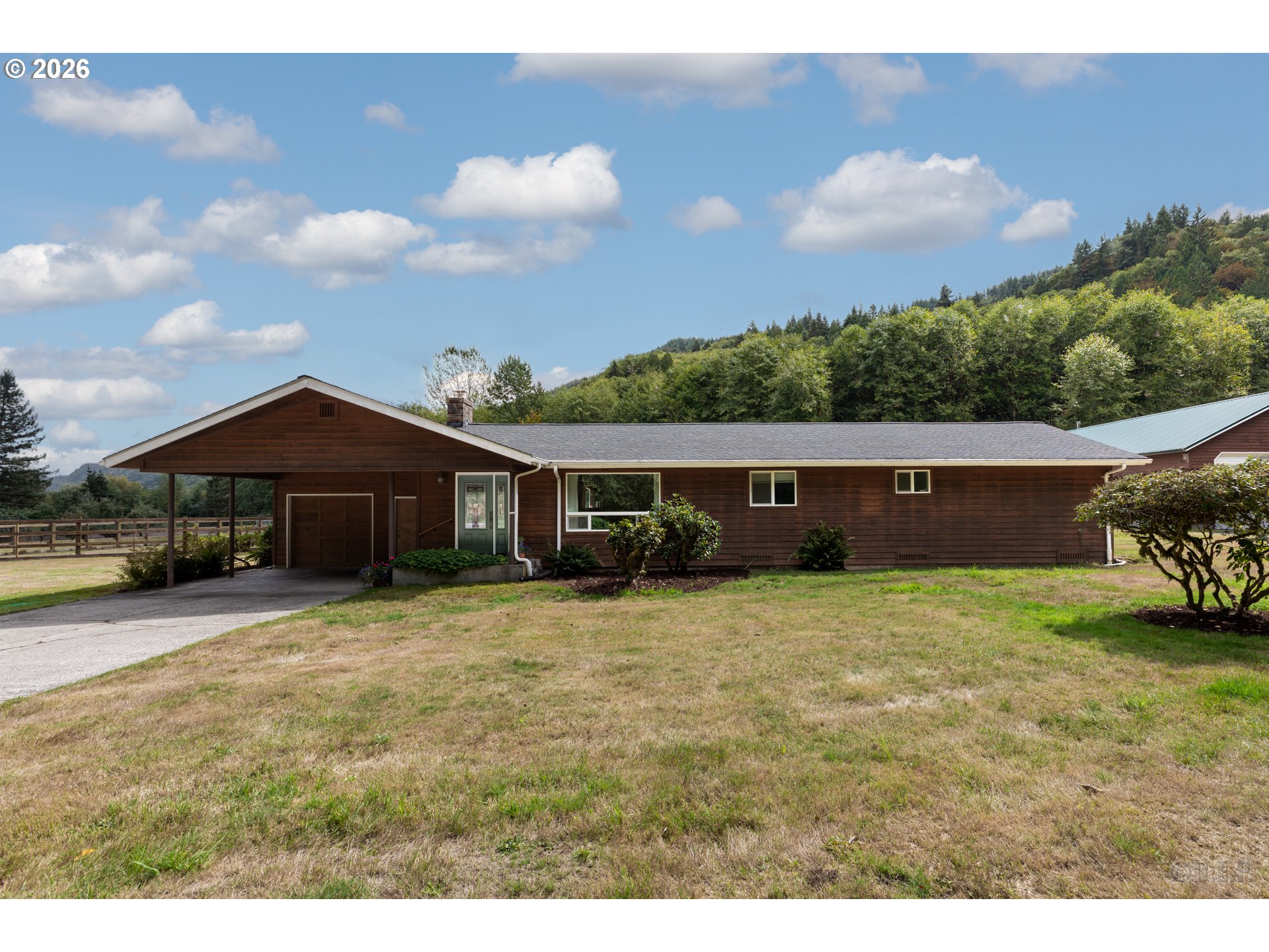 13740 Colvin Rd Property Photo 2