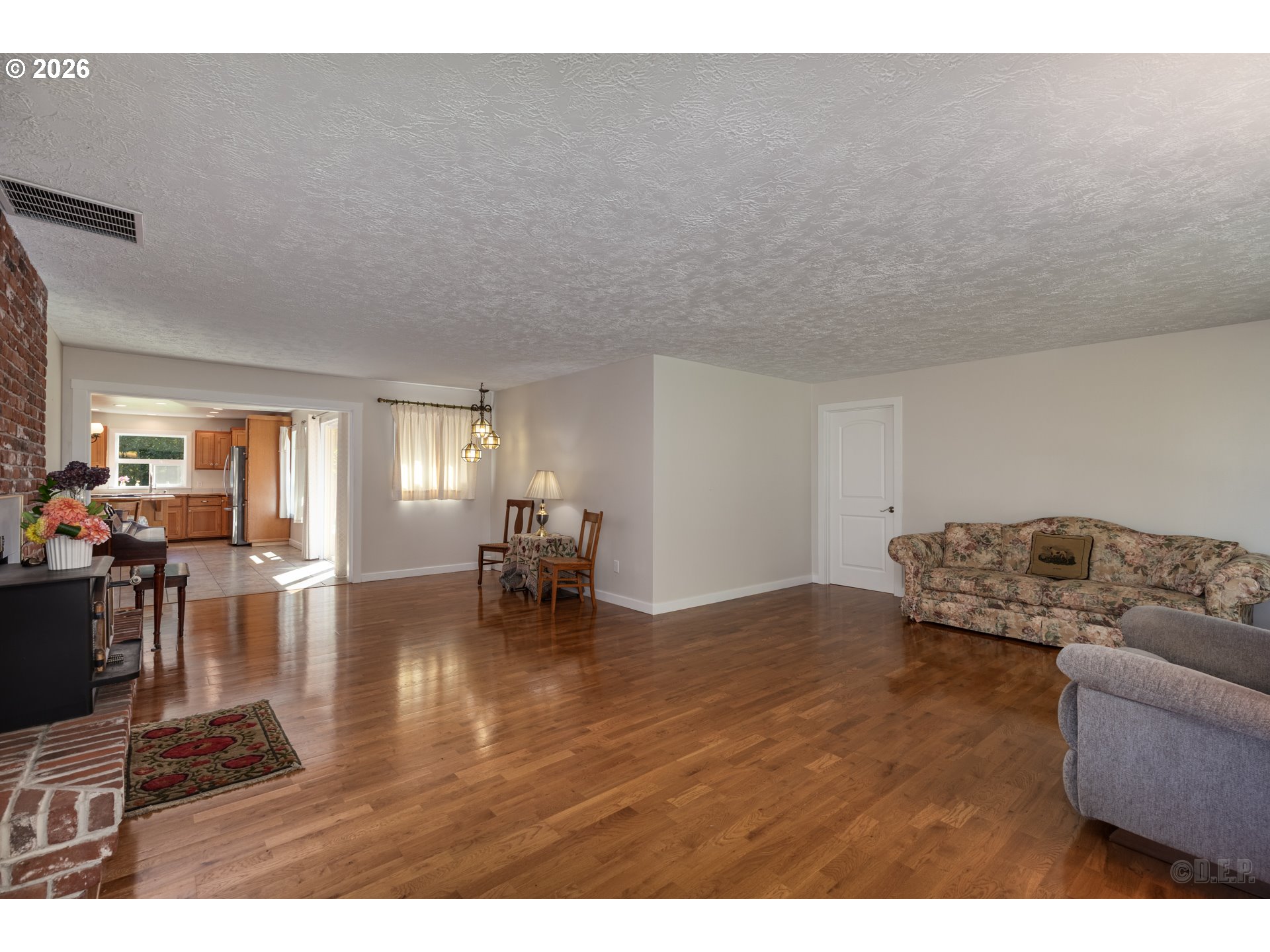 13740 Colvin Rd Property Photo 3