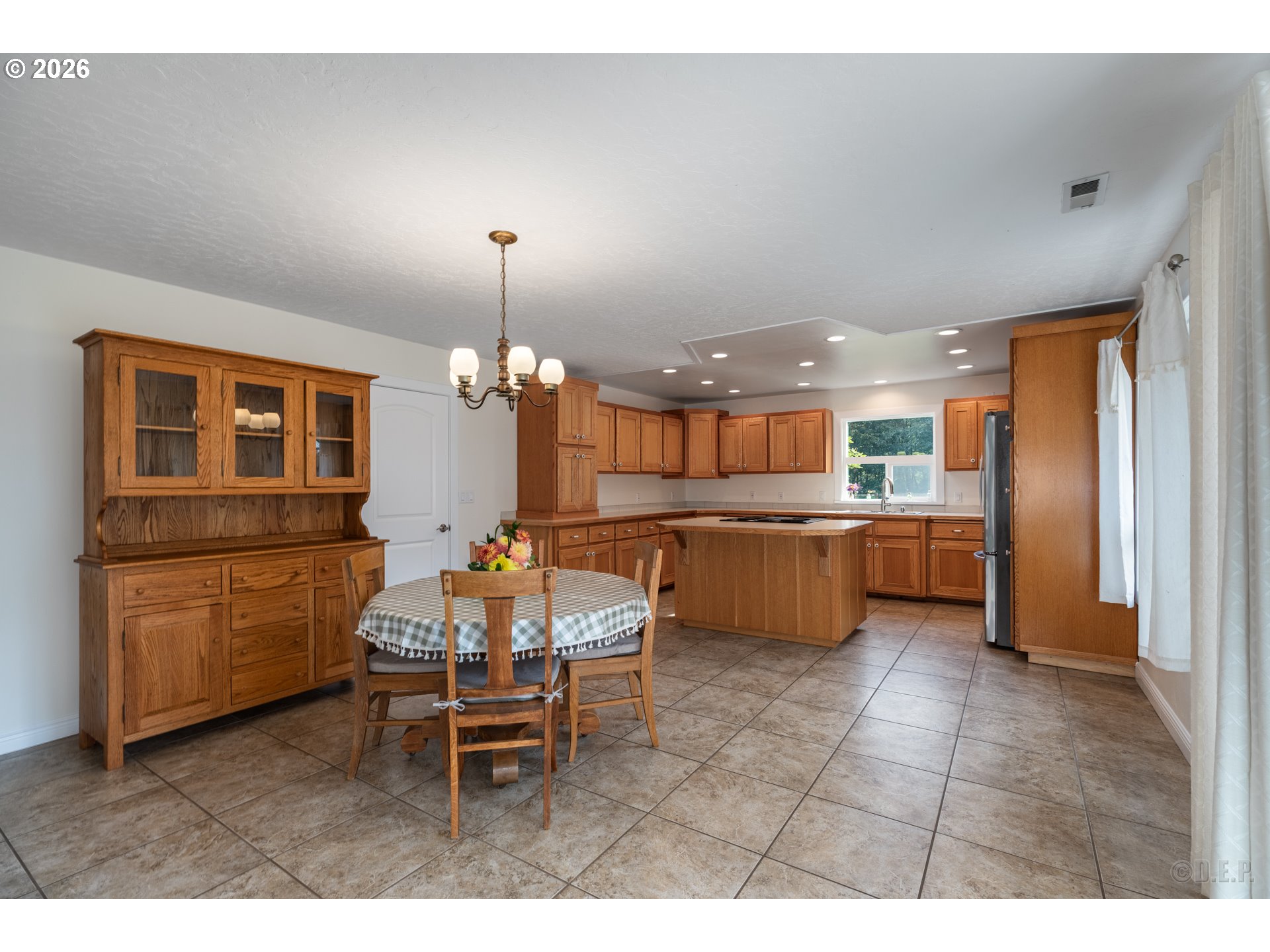 13740 Colvin Rd Property Photo 8