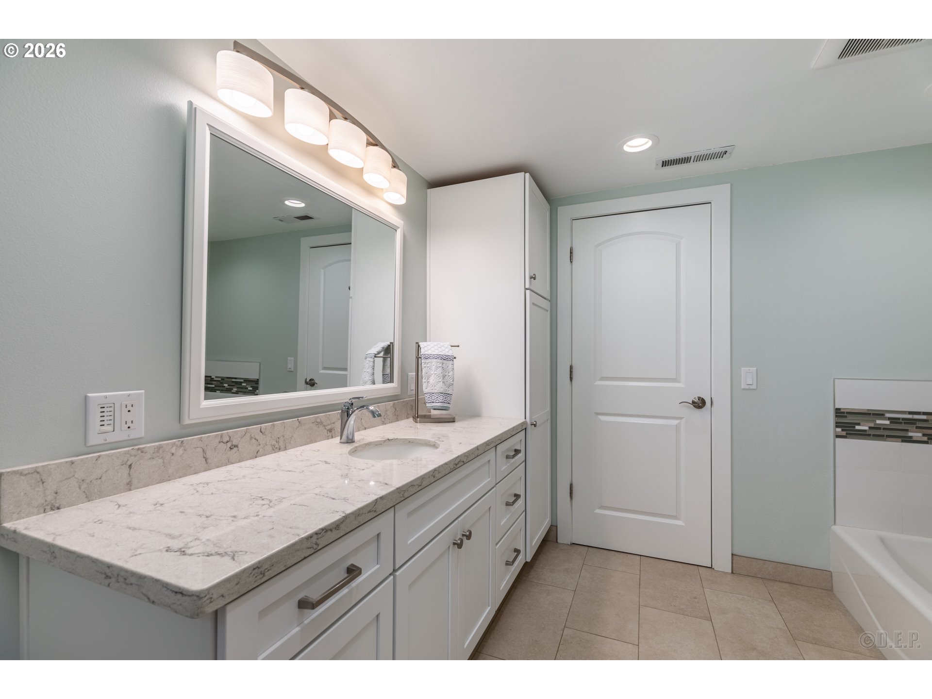 13740 Colvin Rd Property Photo 21