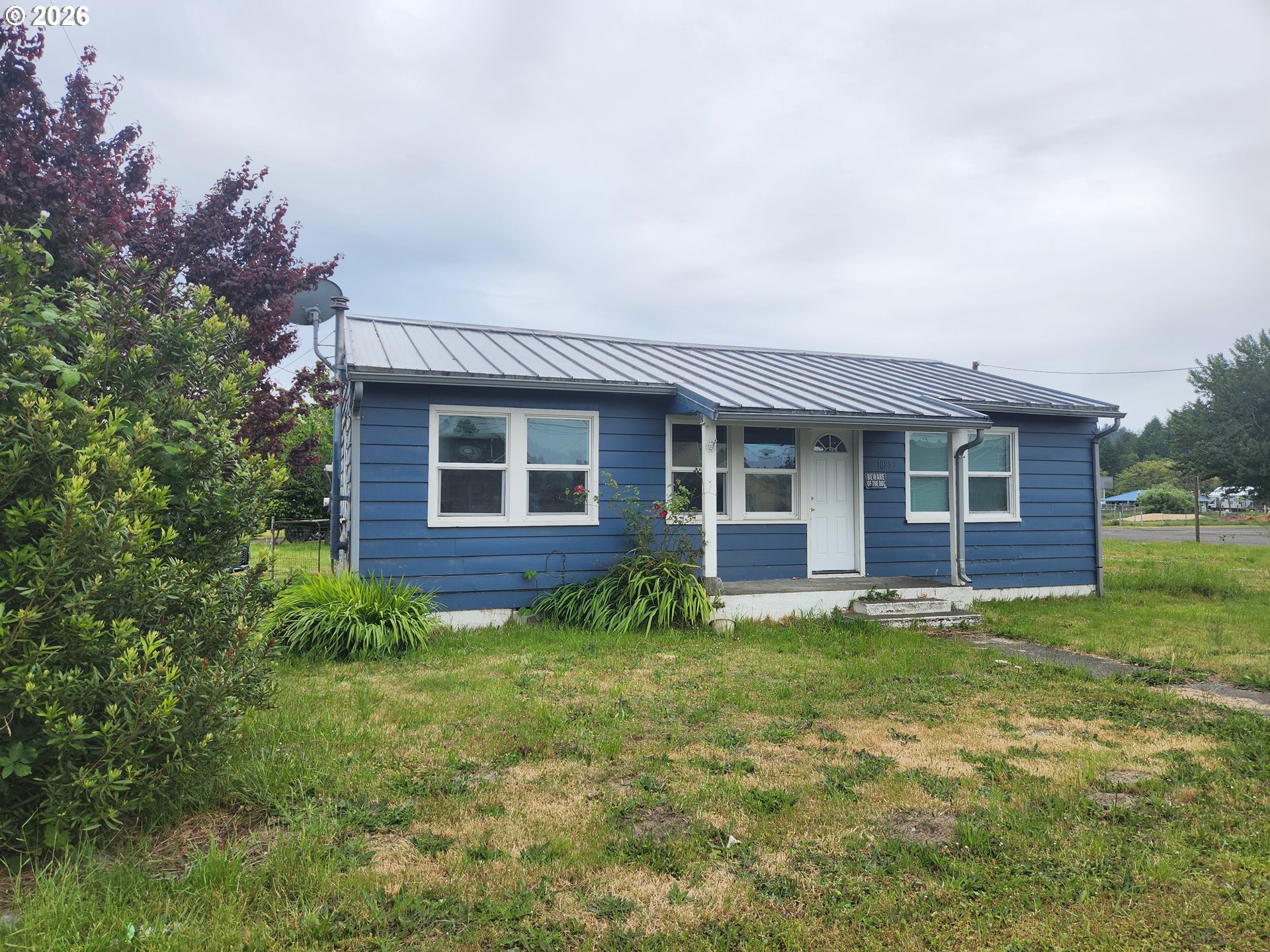 1025 N Lake Rd Property Photo 1
