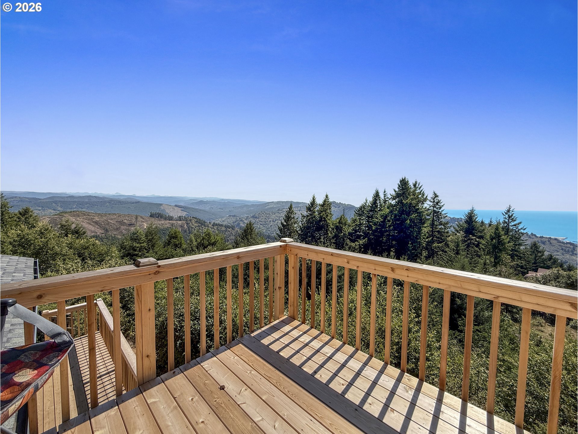 17450 Mountain Dr Property Photo 25
