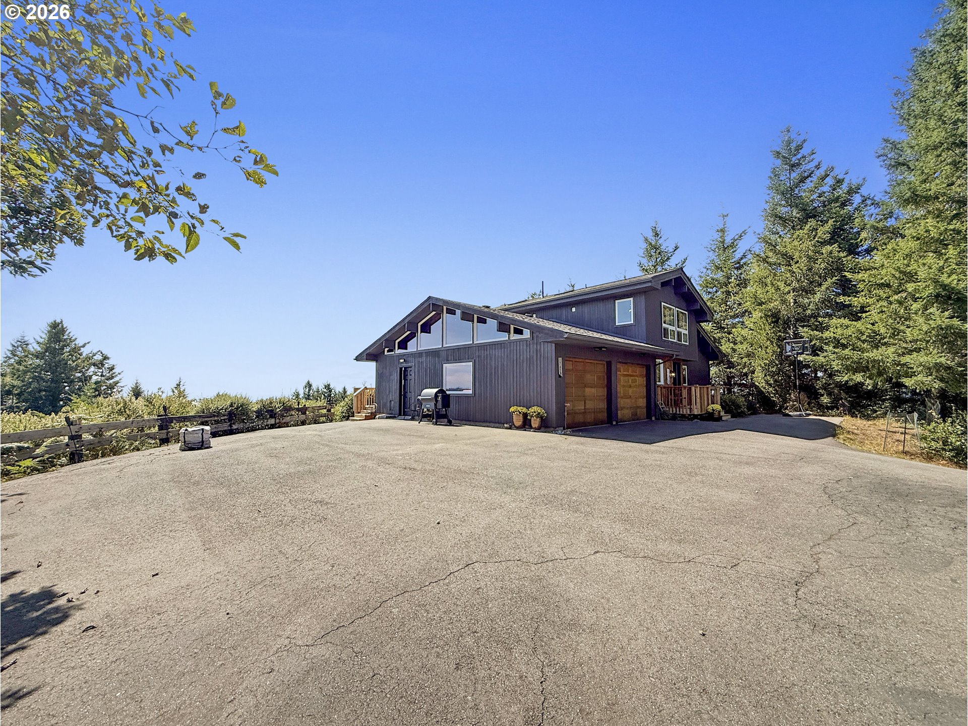 17450 Mountain Dr Property Photo 37