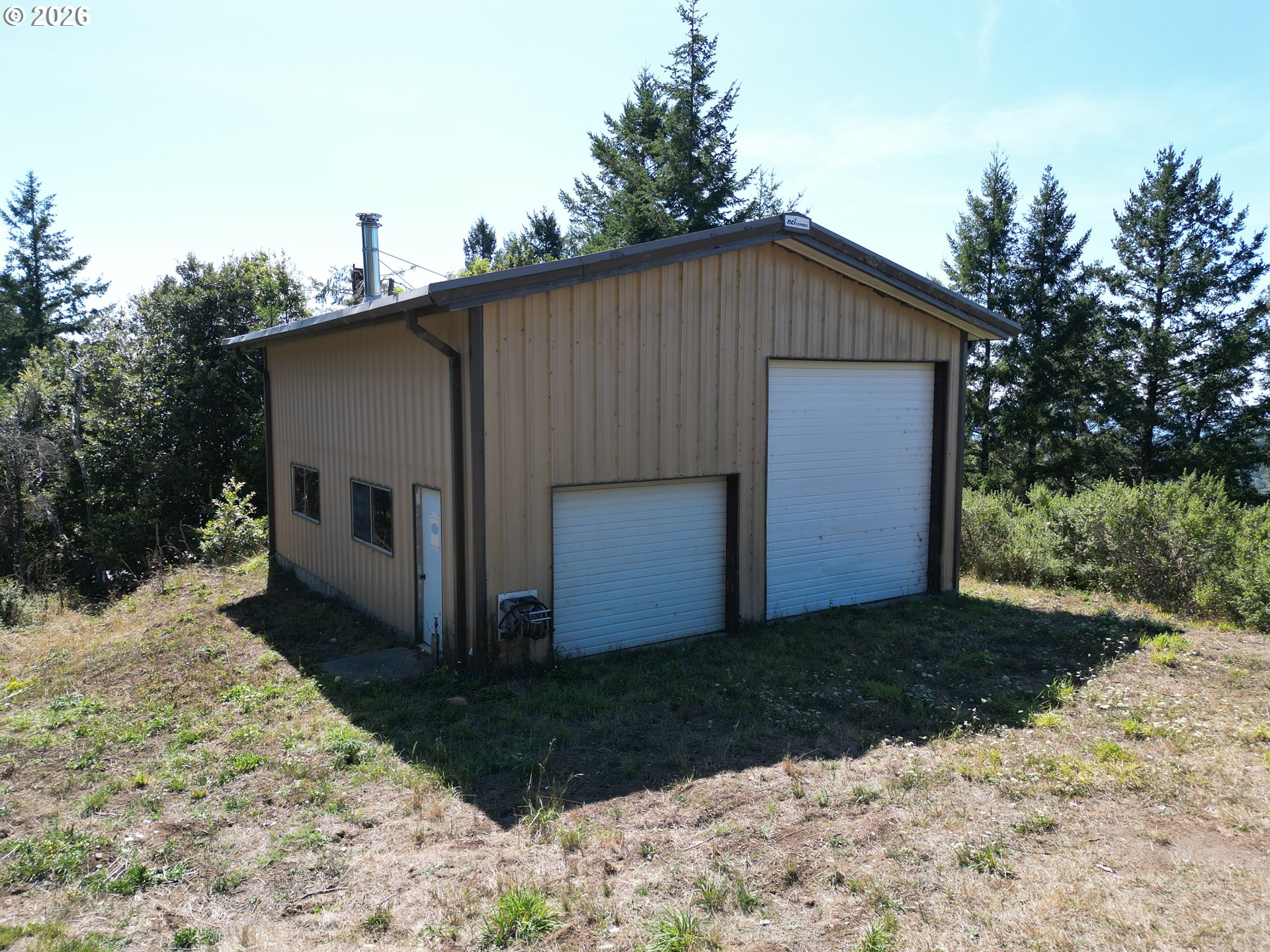 17450 Mountain Dr Property Photo 40