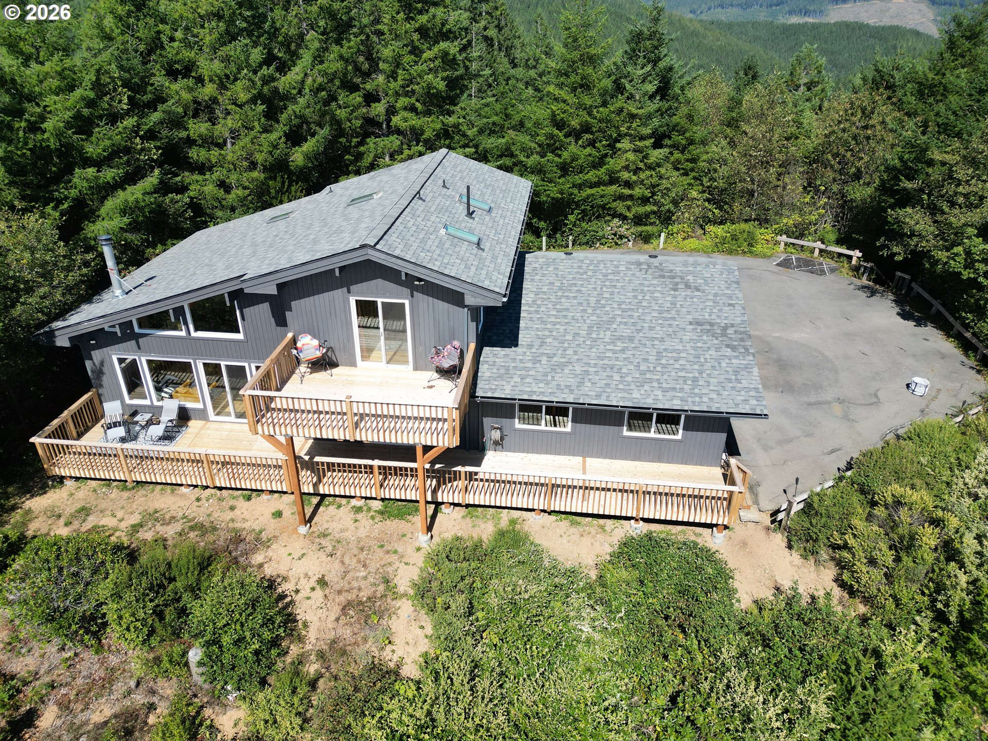 17450 Mountain Dr Property Photo 44