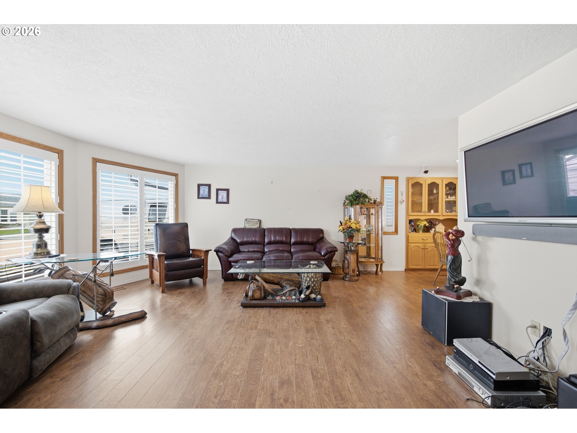 1937 Heather Way Property Photo 6