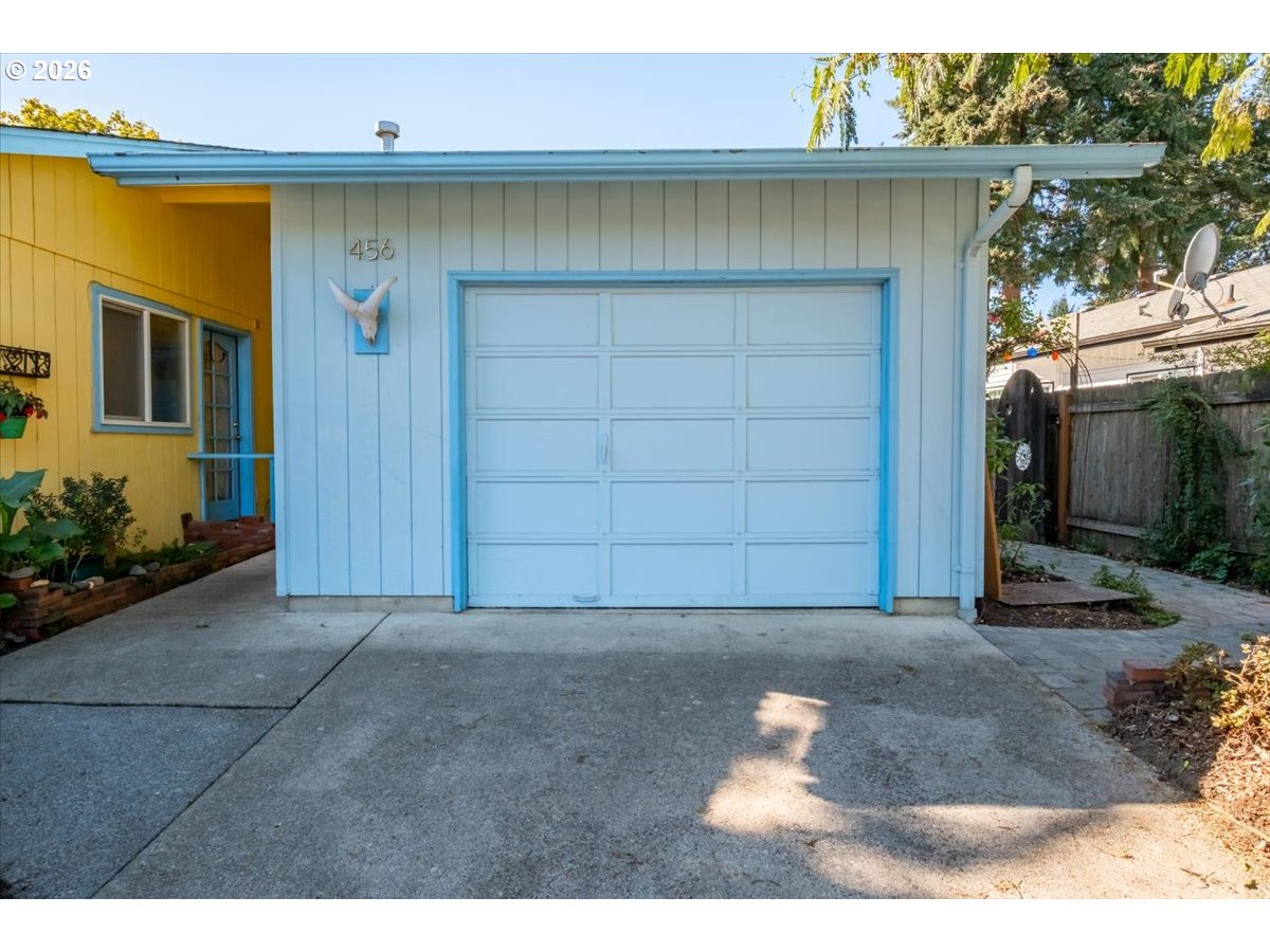 456 Se Villa Dr Property Photo 4