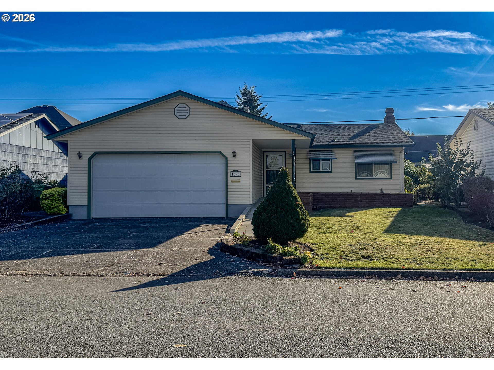 1590 Astor Way Property Photo 1