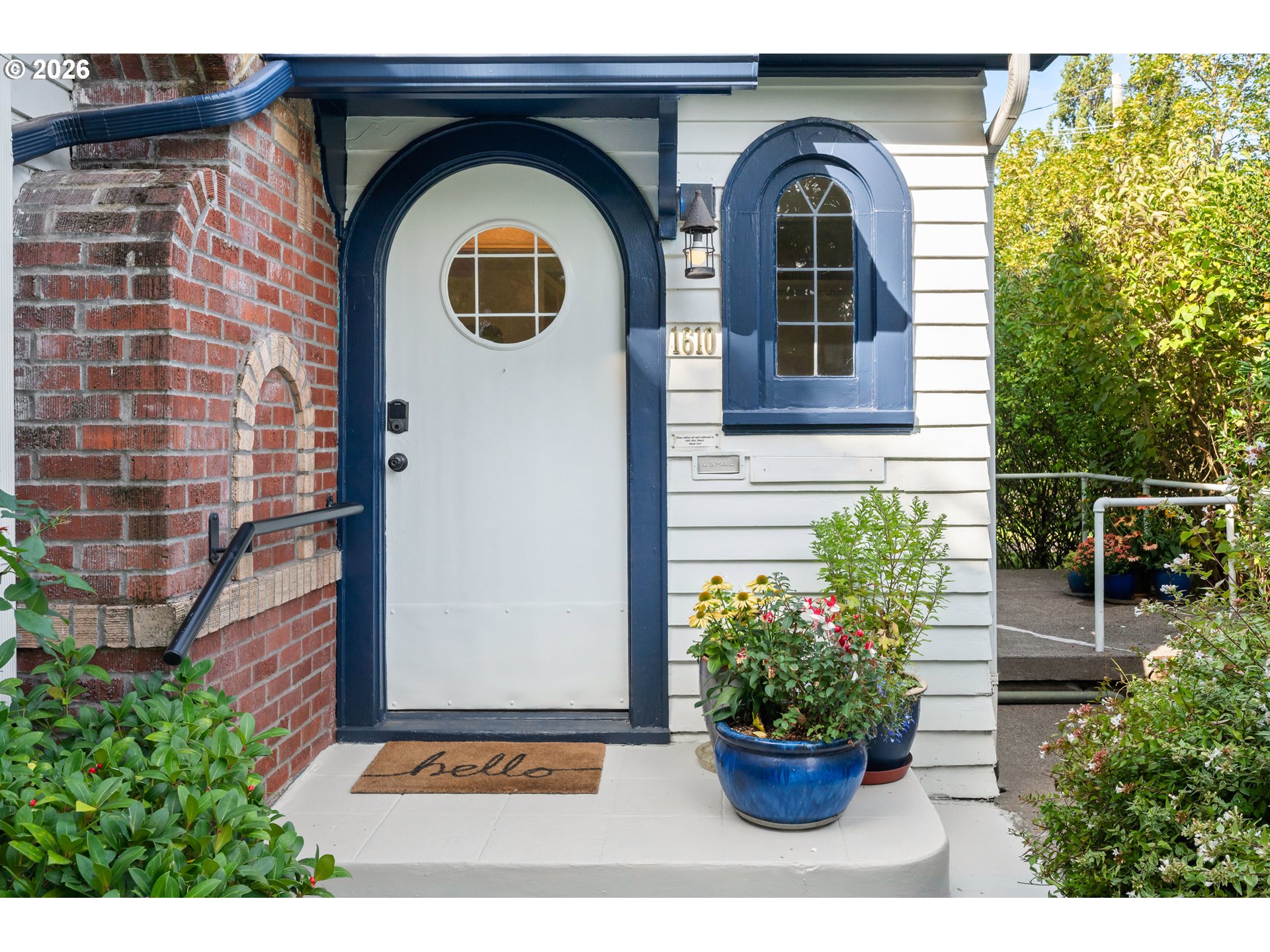 1610 Olive St Property Photo 2
