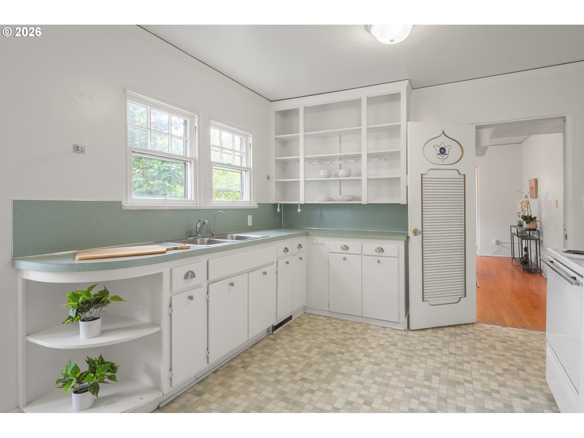 1610 Olive St Property Photo 18
