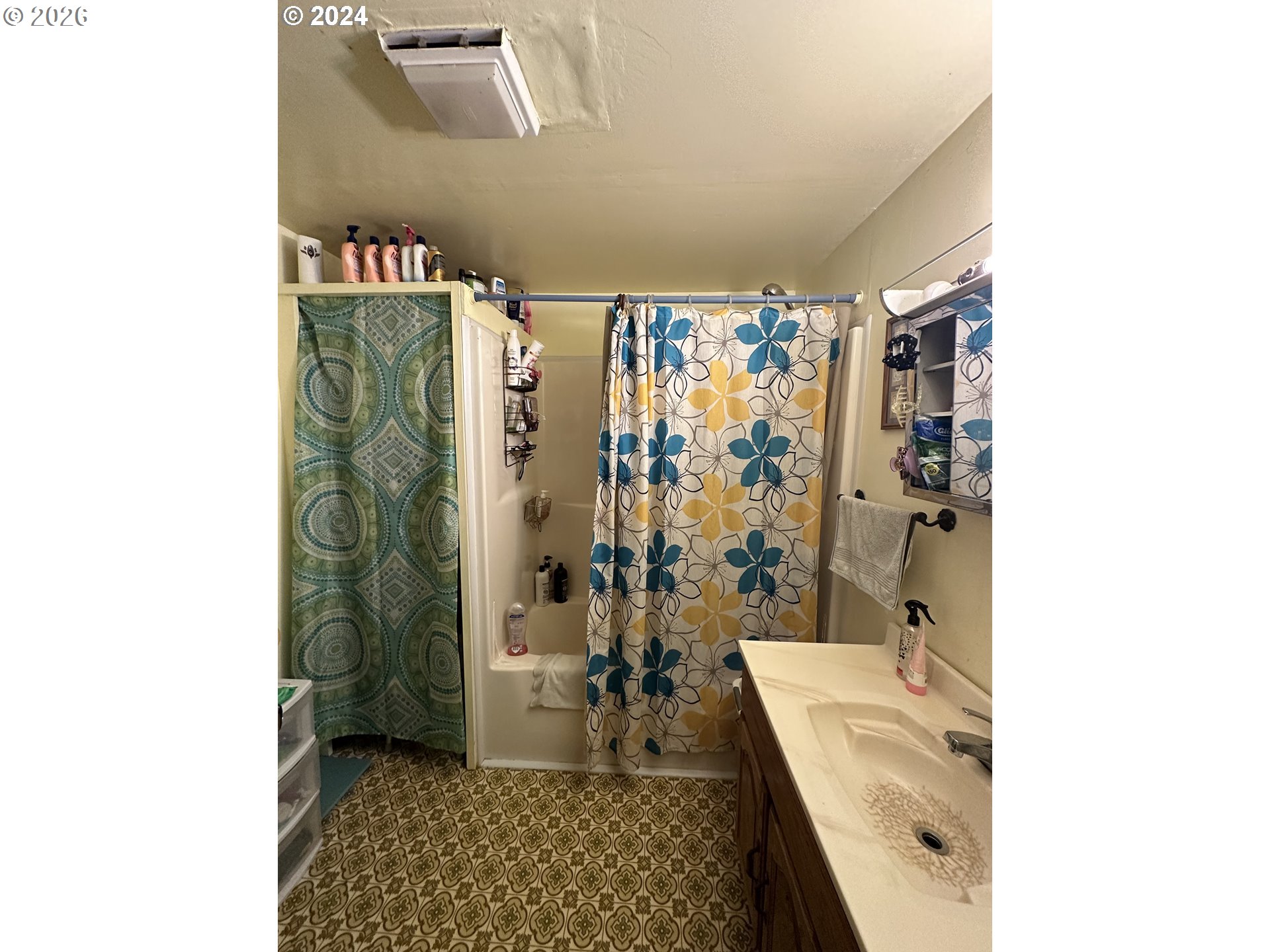 467 17th St Property Photo 13
