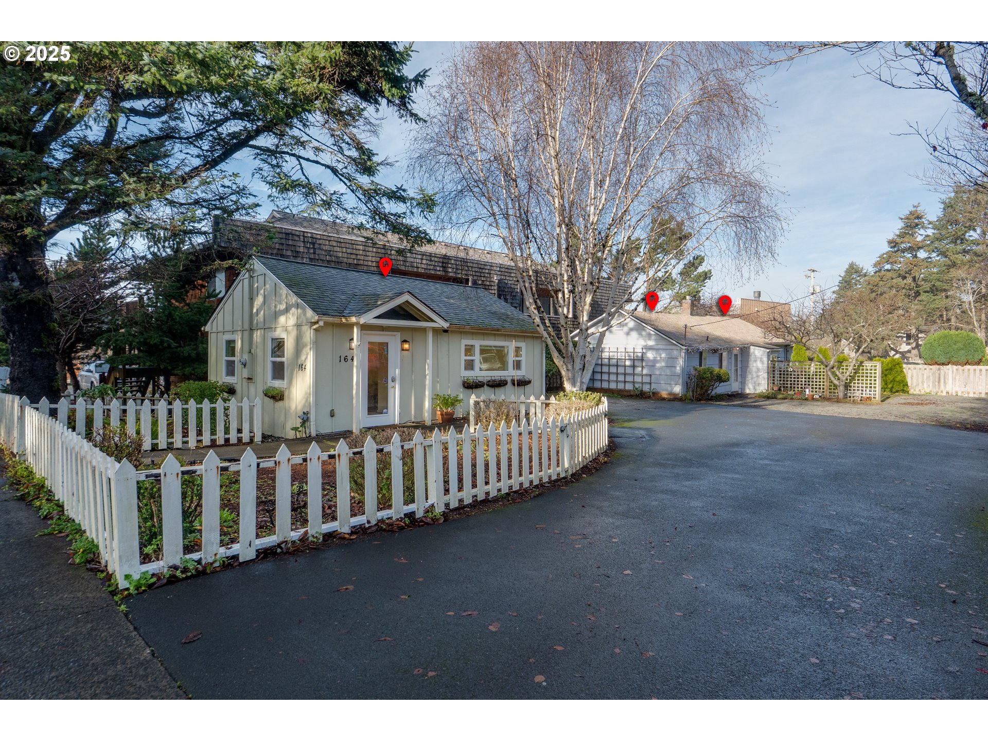 164 SUNSET BLVD Property Photo 1