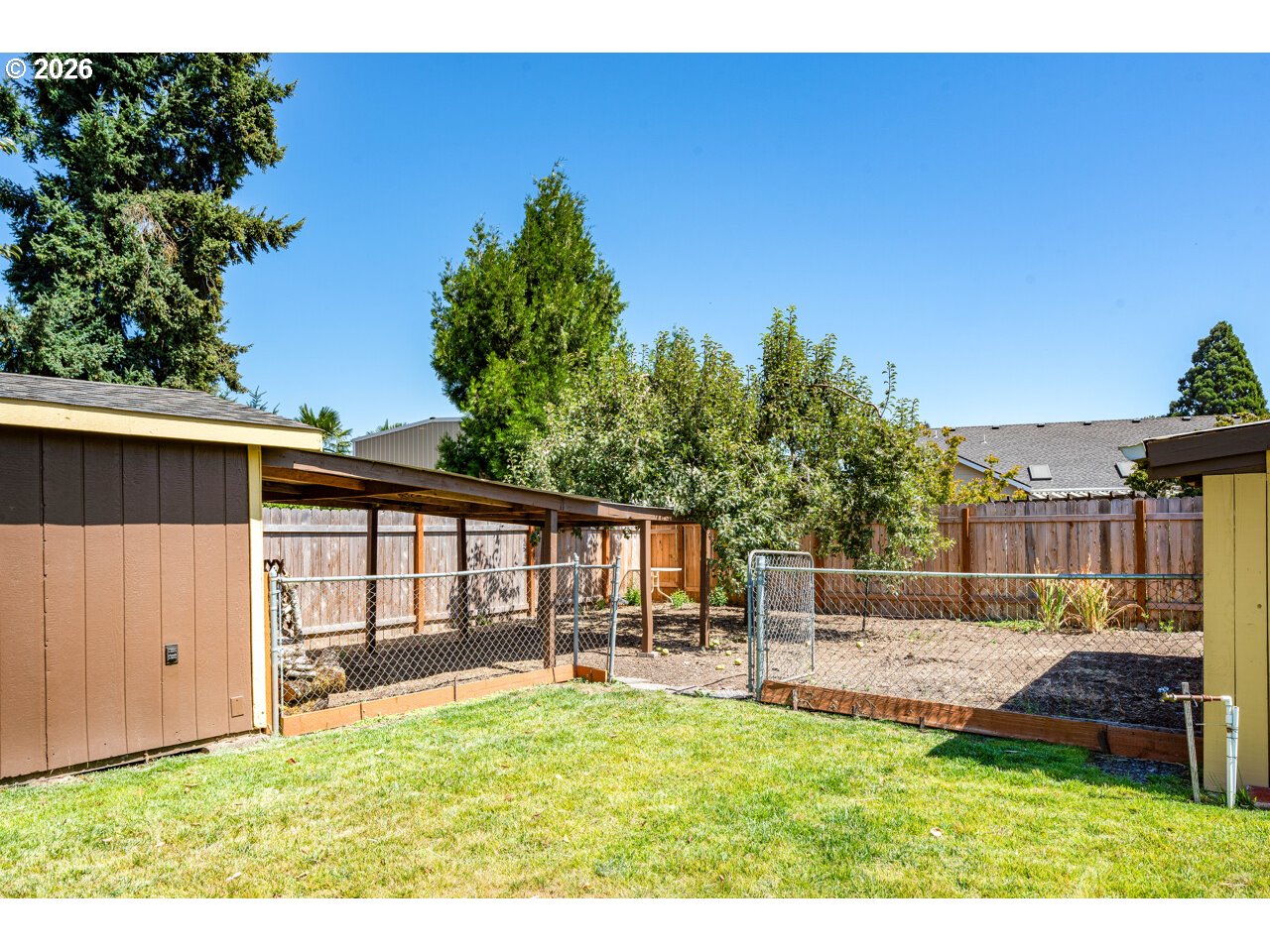1883 7th St Property Photo 37