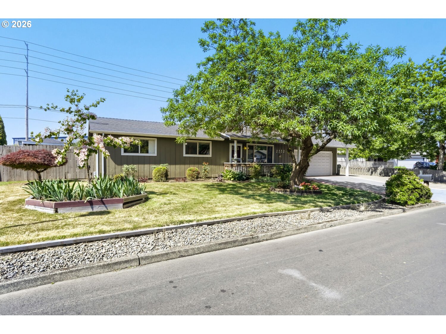 2332 Rhodora St Property Photo 3