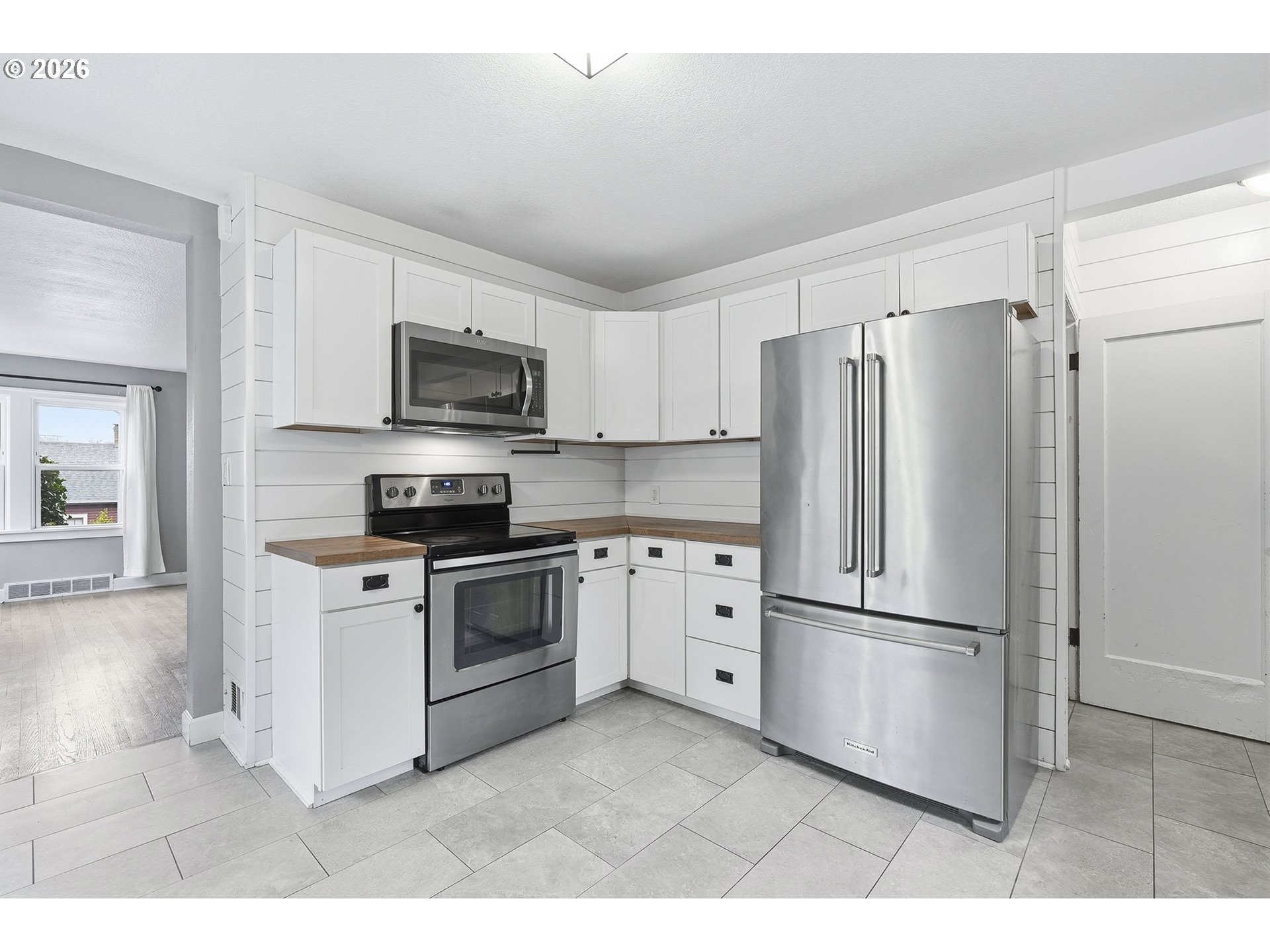 1102 Center St Property Photo 14