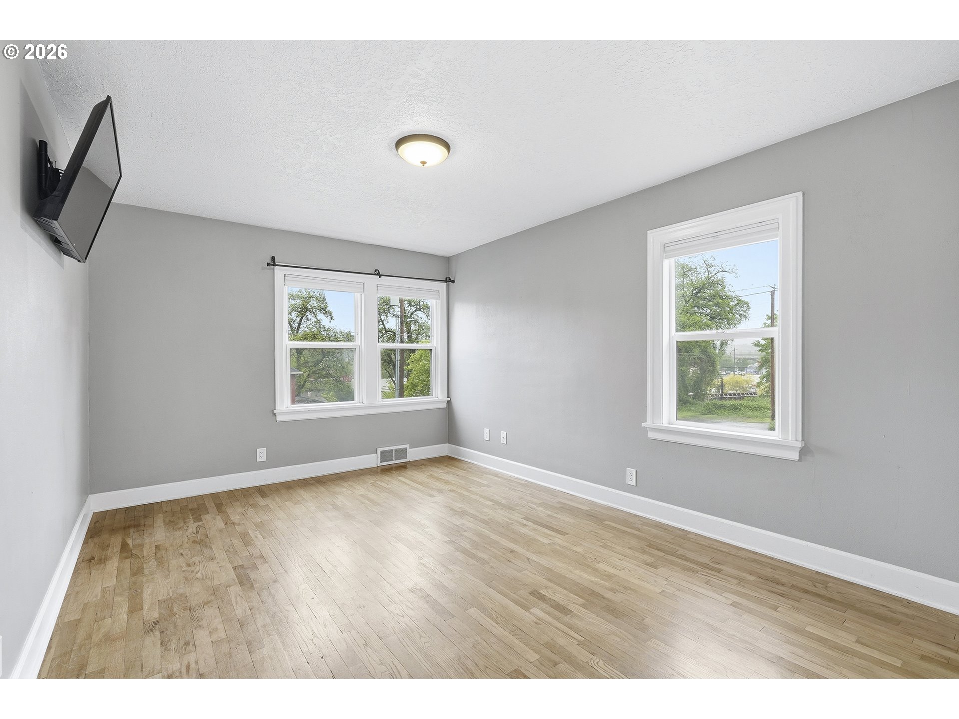 1102 Center St Property Photo 16