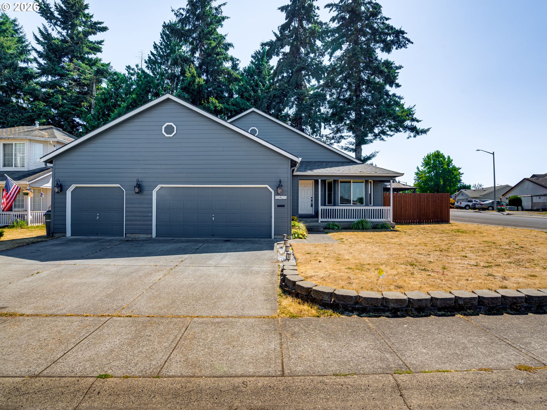 10405 NE 97TH ST Property Photo 1