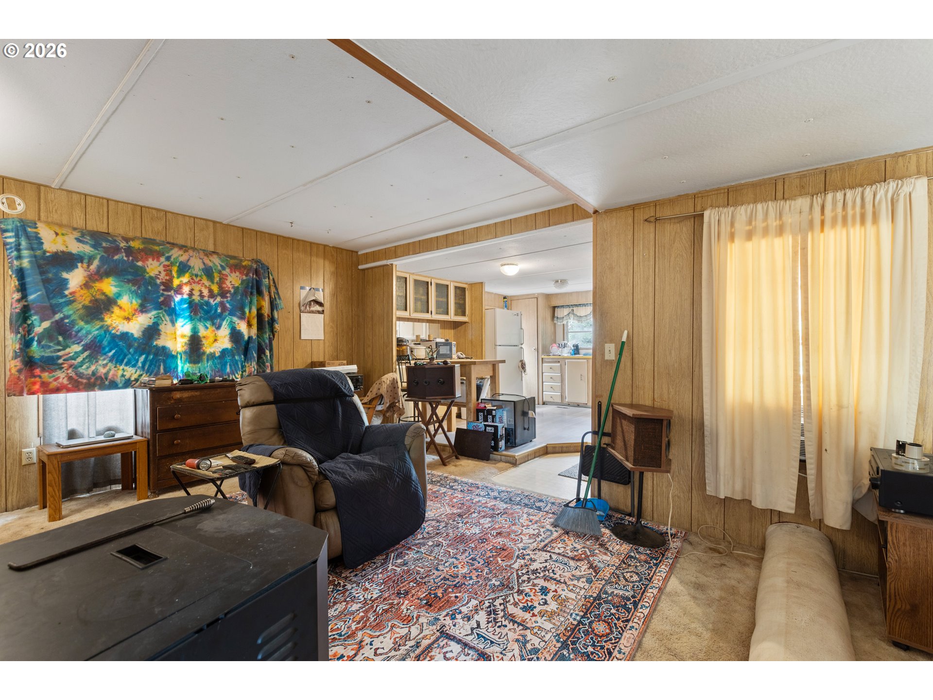 601 Westlog St Property Photo 5