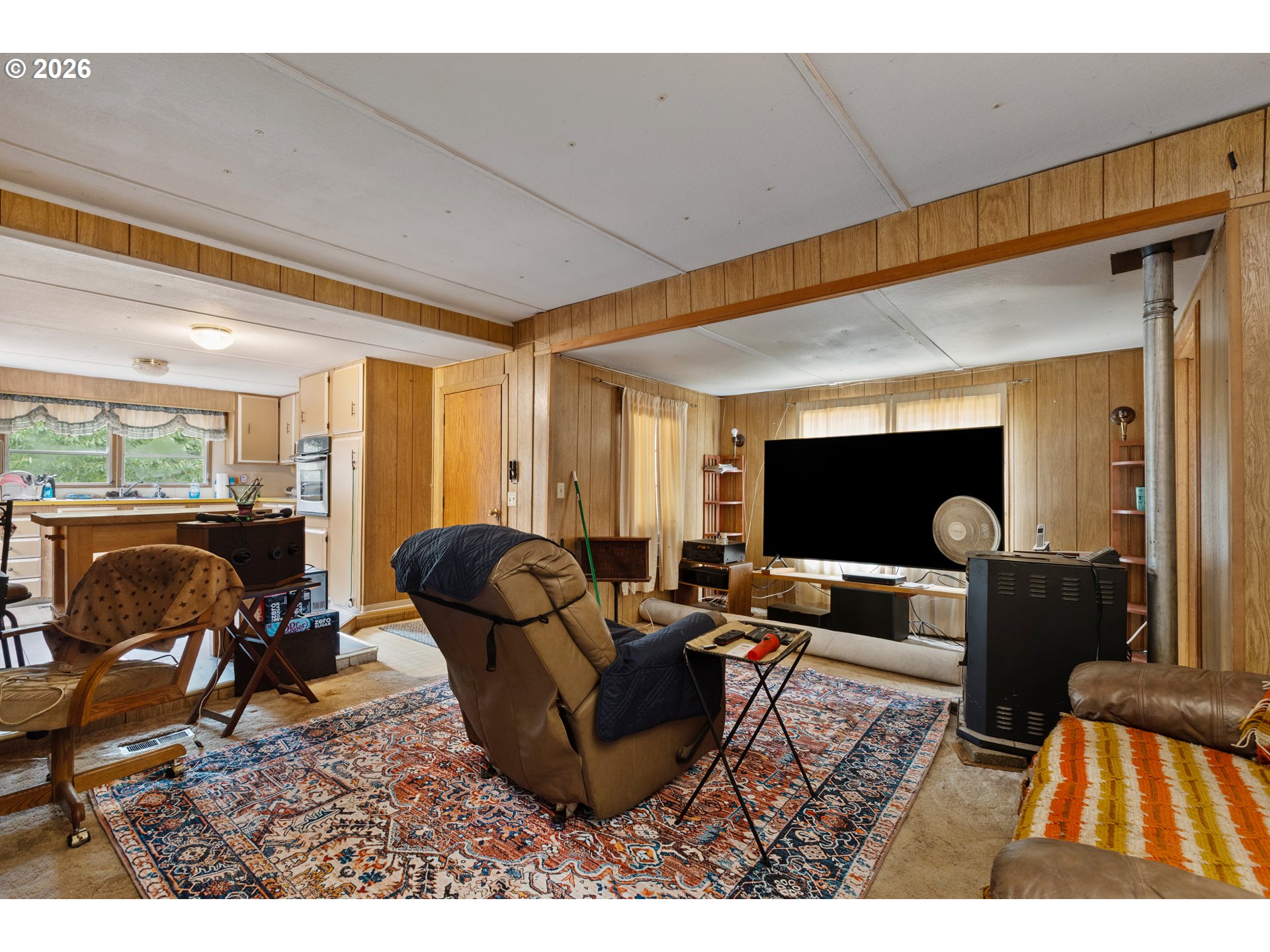 601 Westlog St Property Photo 8