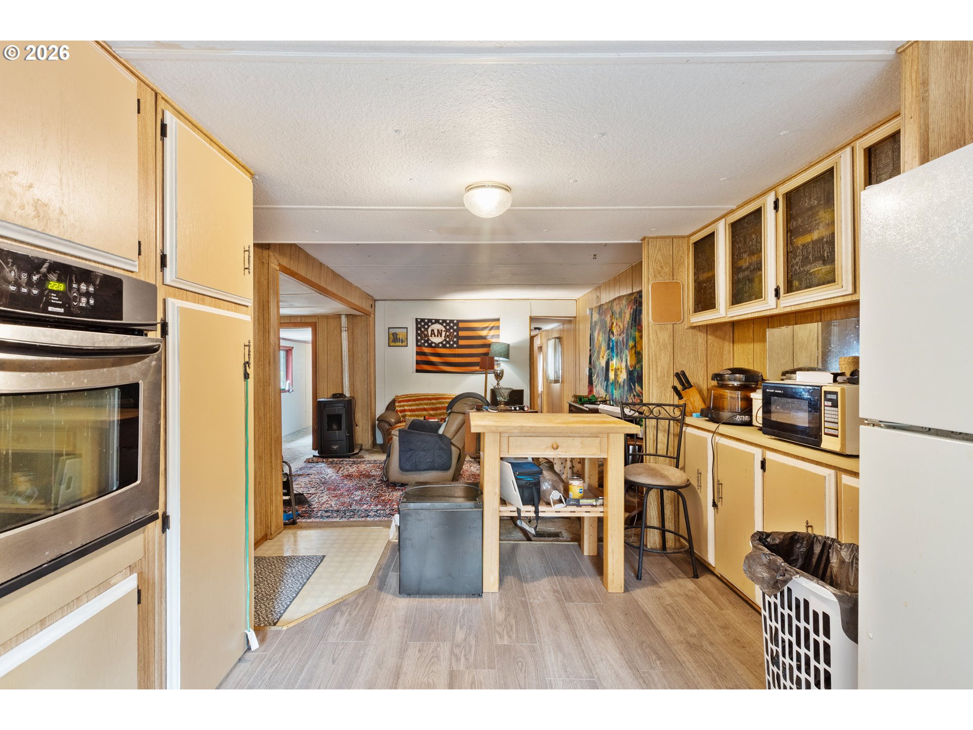 601 Westlog St Property Photo 13