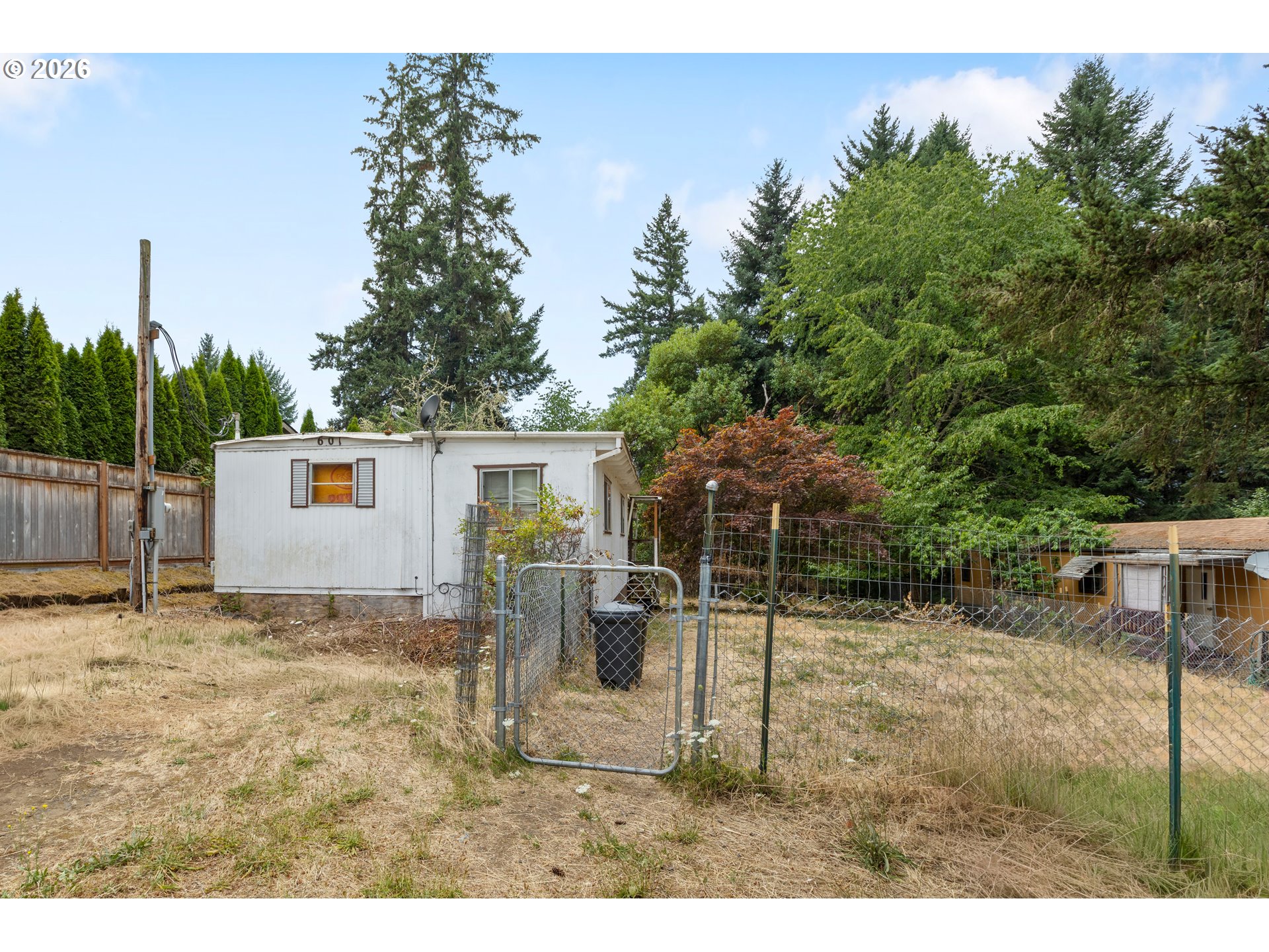 601 Westlog St Property Photo 27