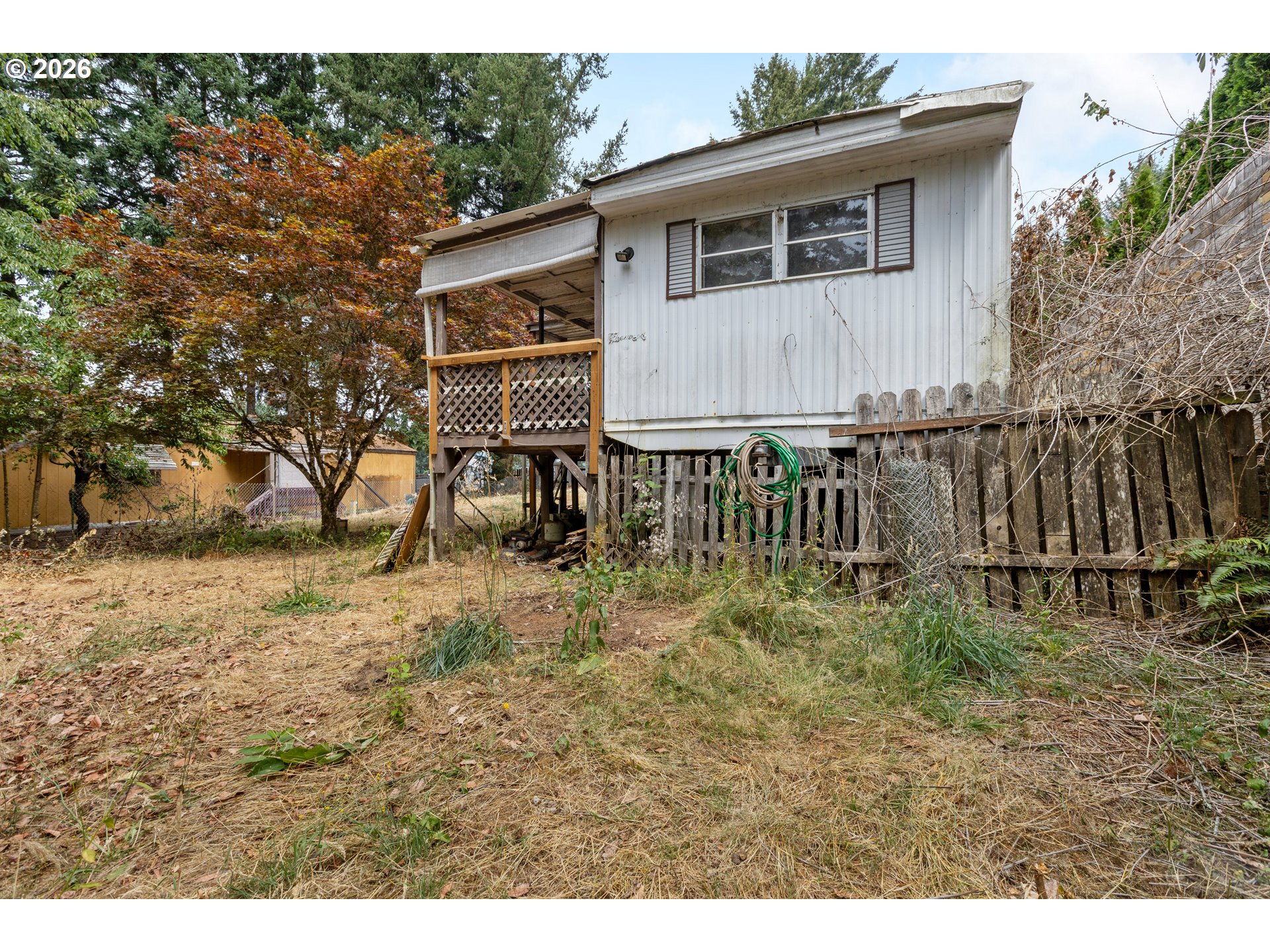 601 Westlog St Property Photo 32