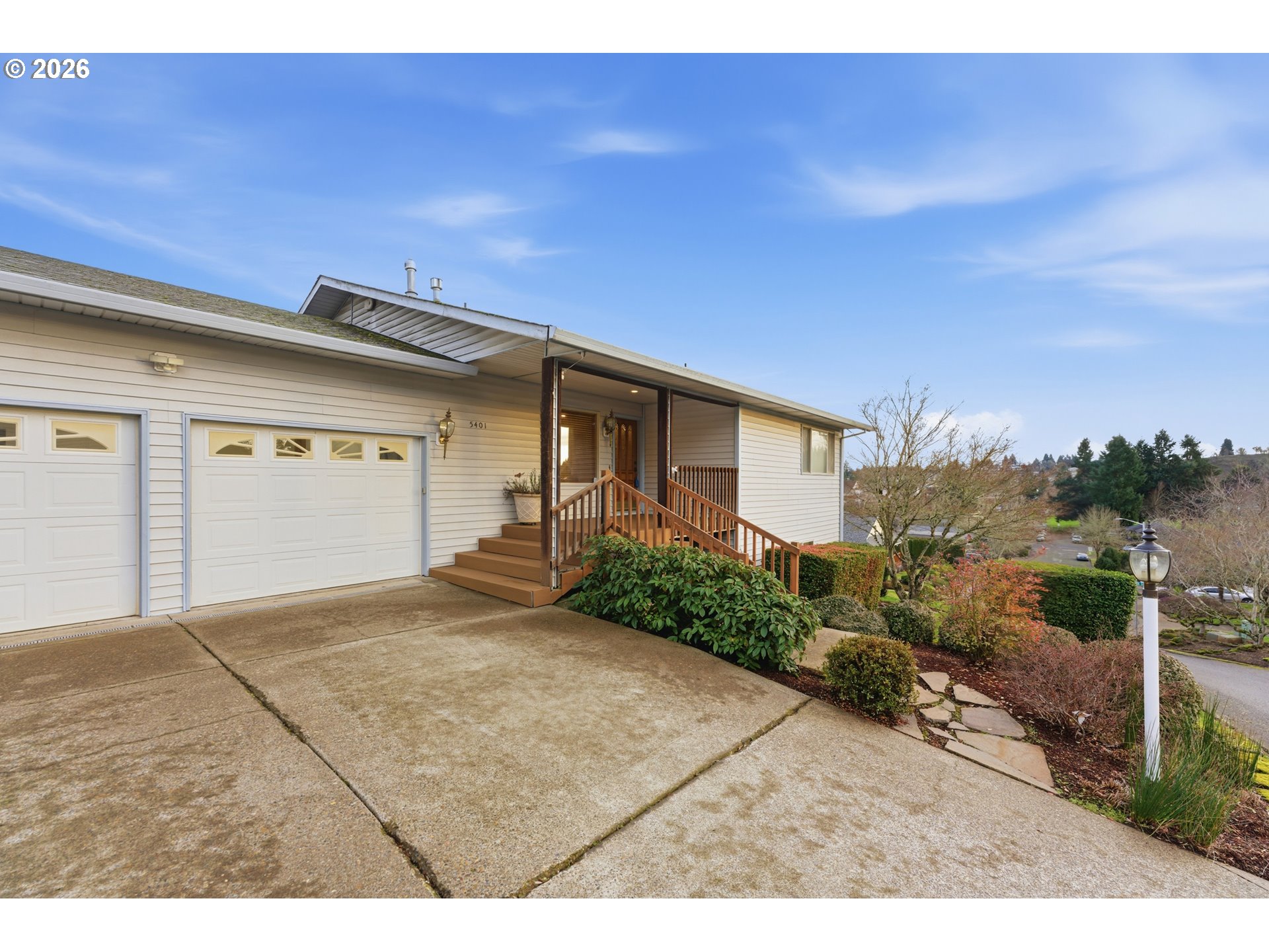 5401 E Ridge St Property Photo 2