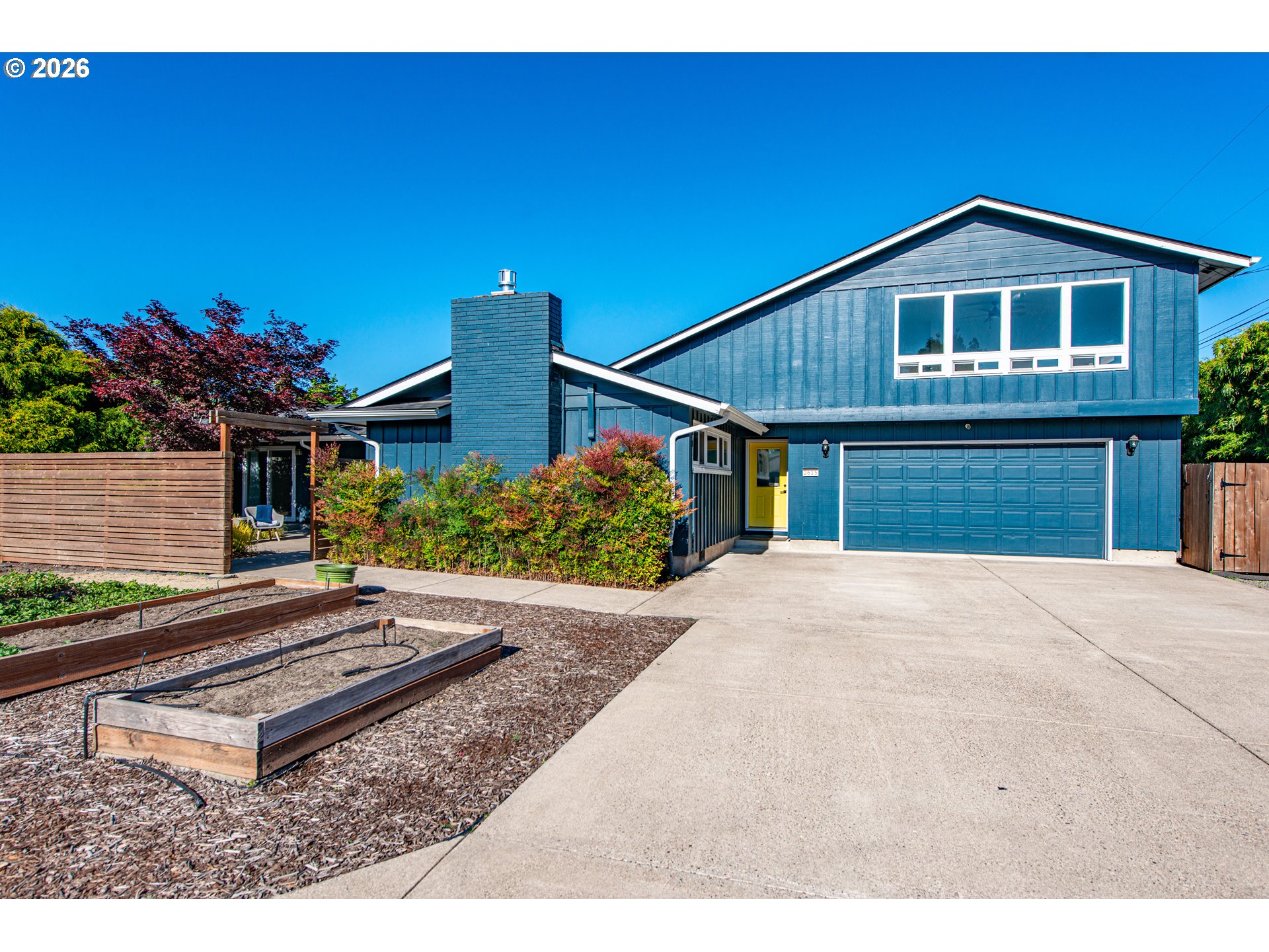 2615 3rd St Property Photo 1