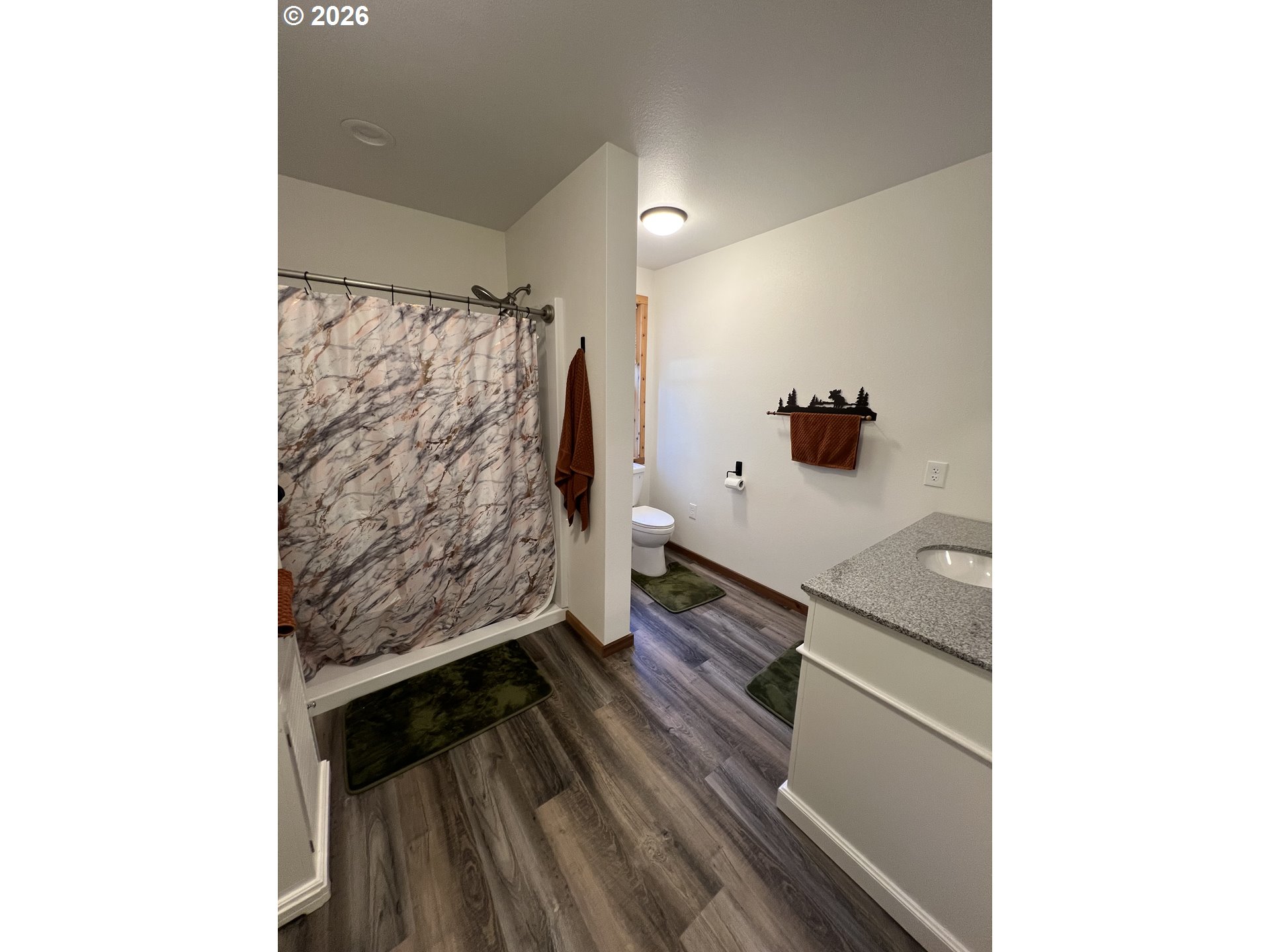 455 E Auburn St Property Photo 8