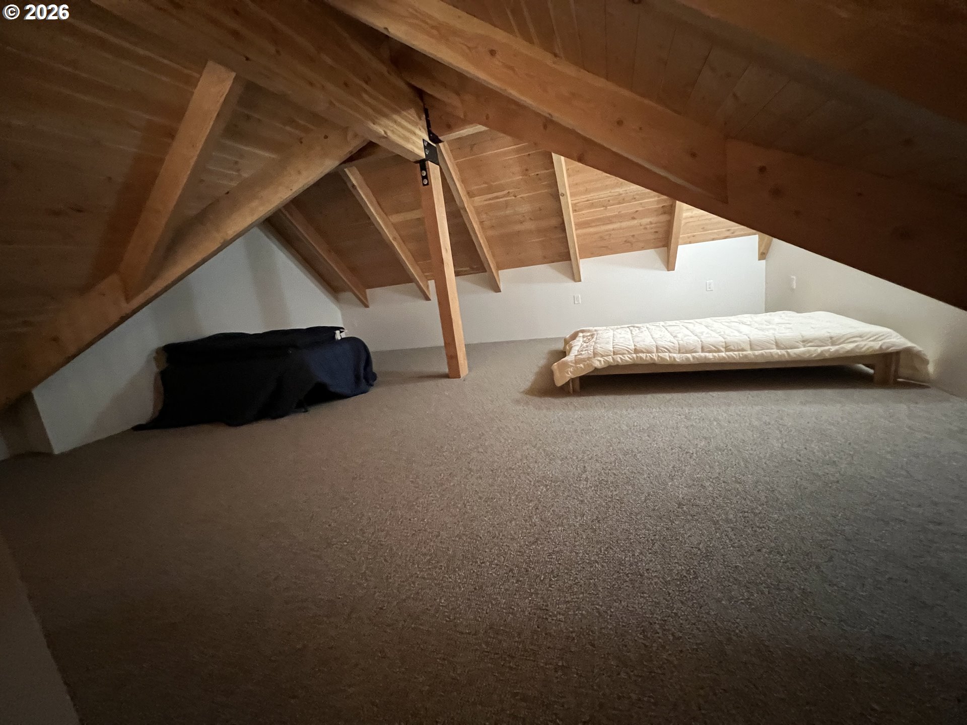 455 E Auburn St Property Photo 17
