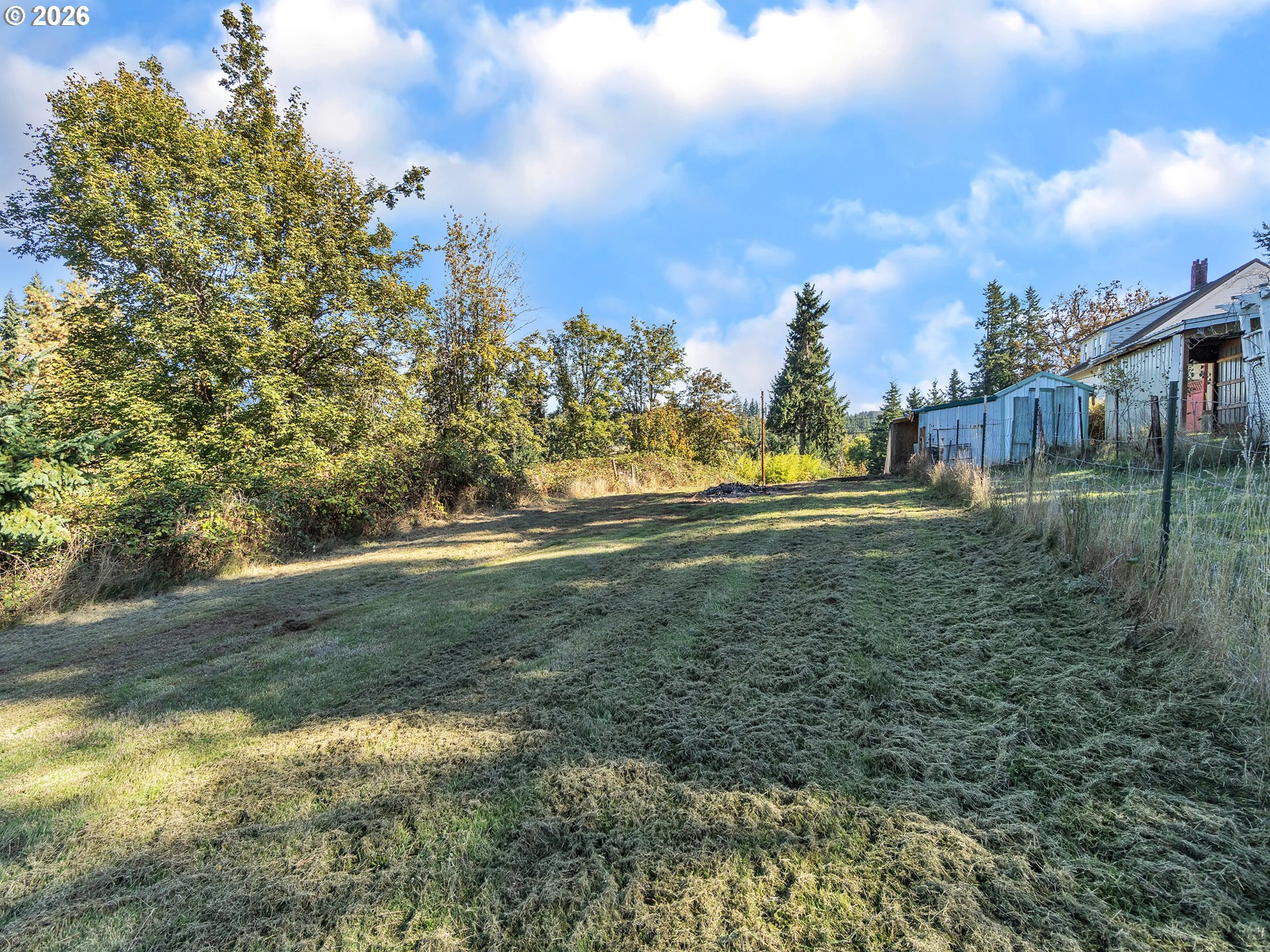 698 Grandview Ave Property Photo 5