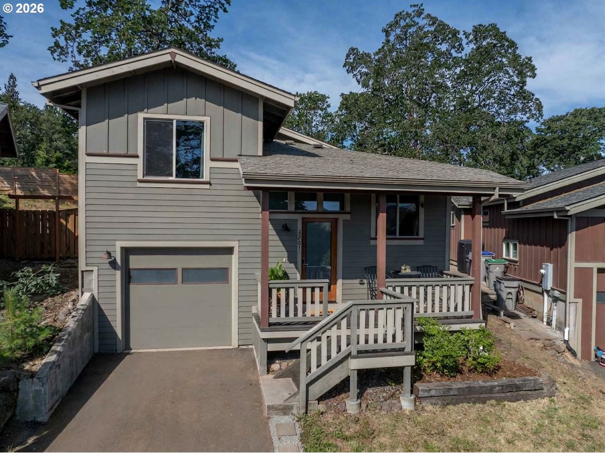 3201 Young Ln Property Photo 1