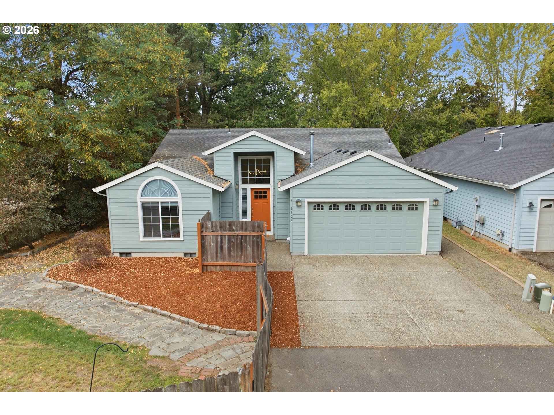 1298 Ne Lilac Ct Property Photo 1