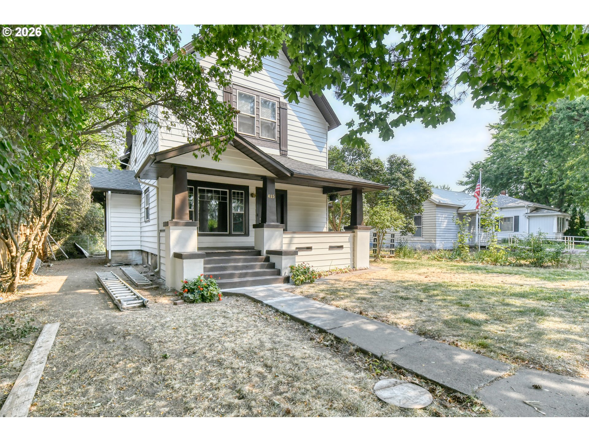 415 Van Buren St Property Photo 6